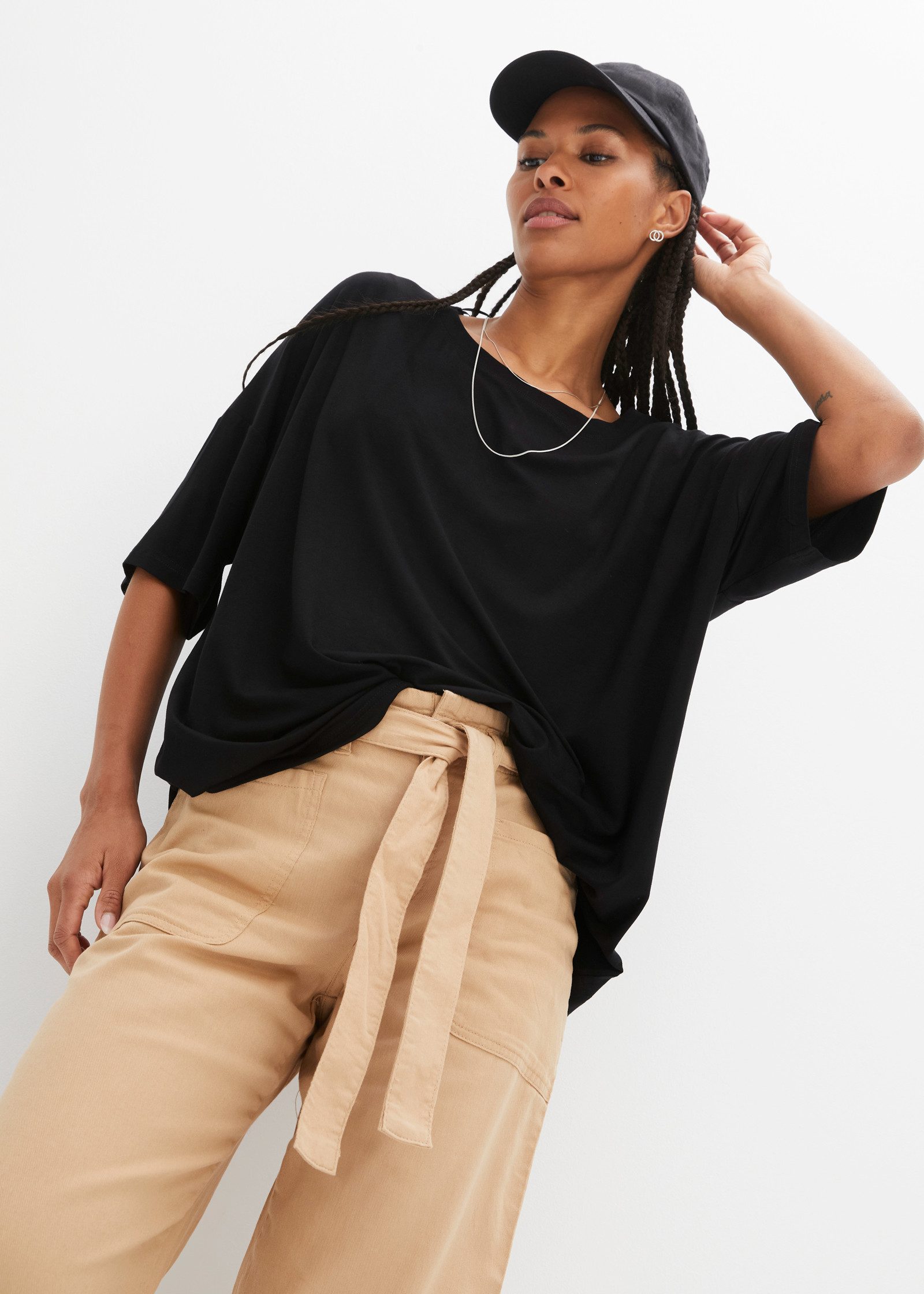 bonprix Oversize-Shirt oversize Passform, Halbarm-Design, aus Viskose und Elasthan