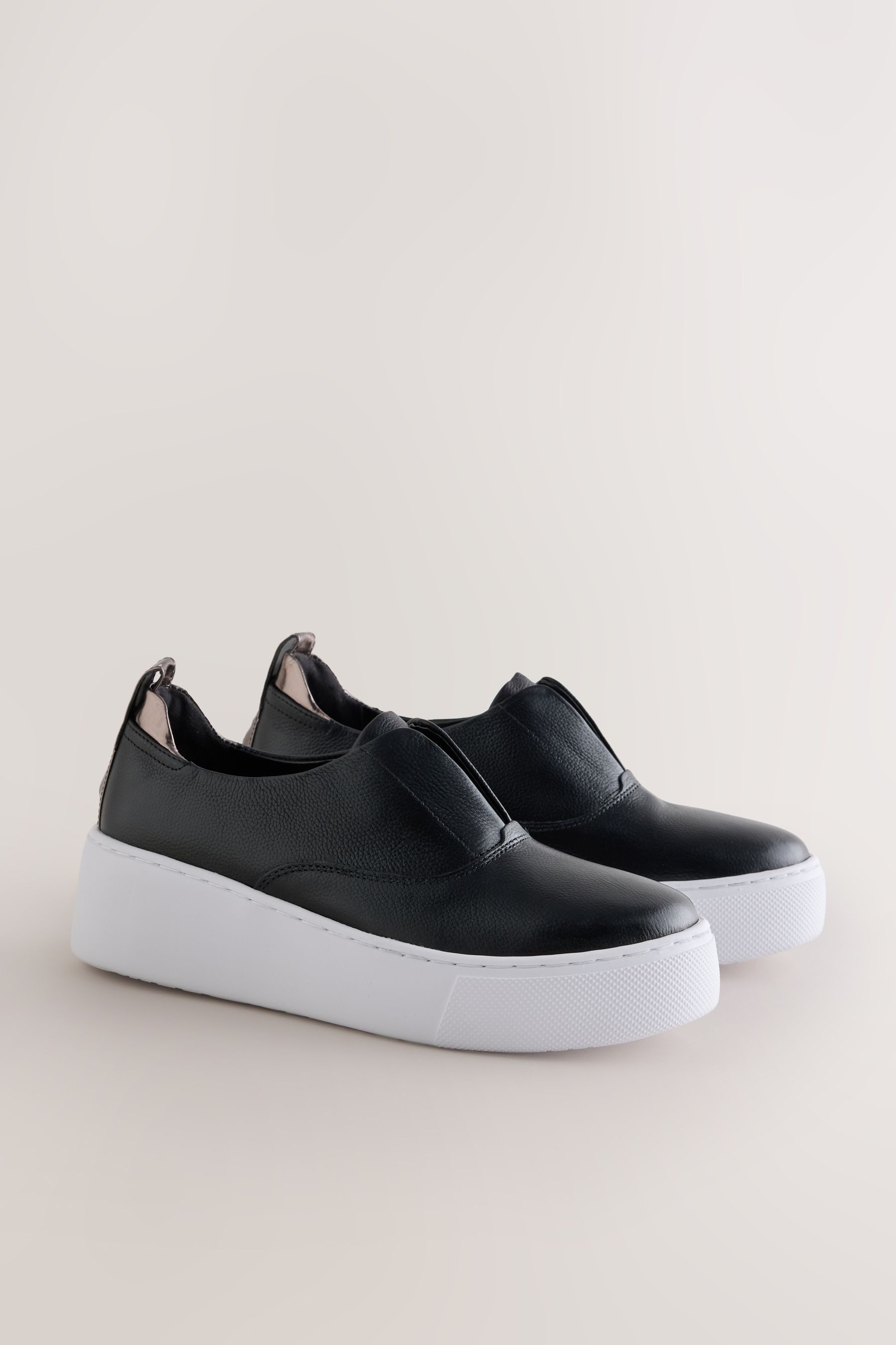 Next Forever Comfort® Plateau-Sneaker aus Leder Keilpumps