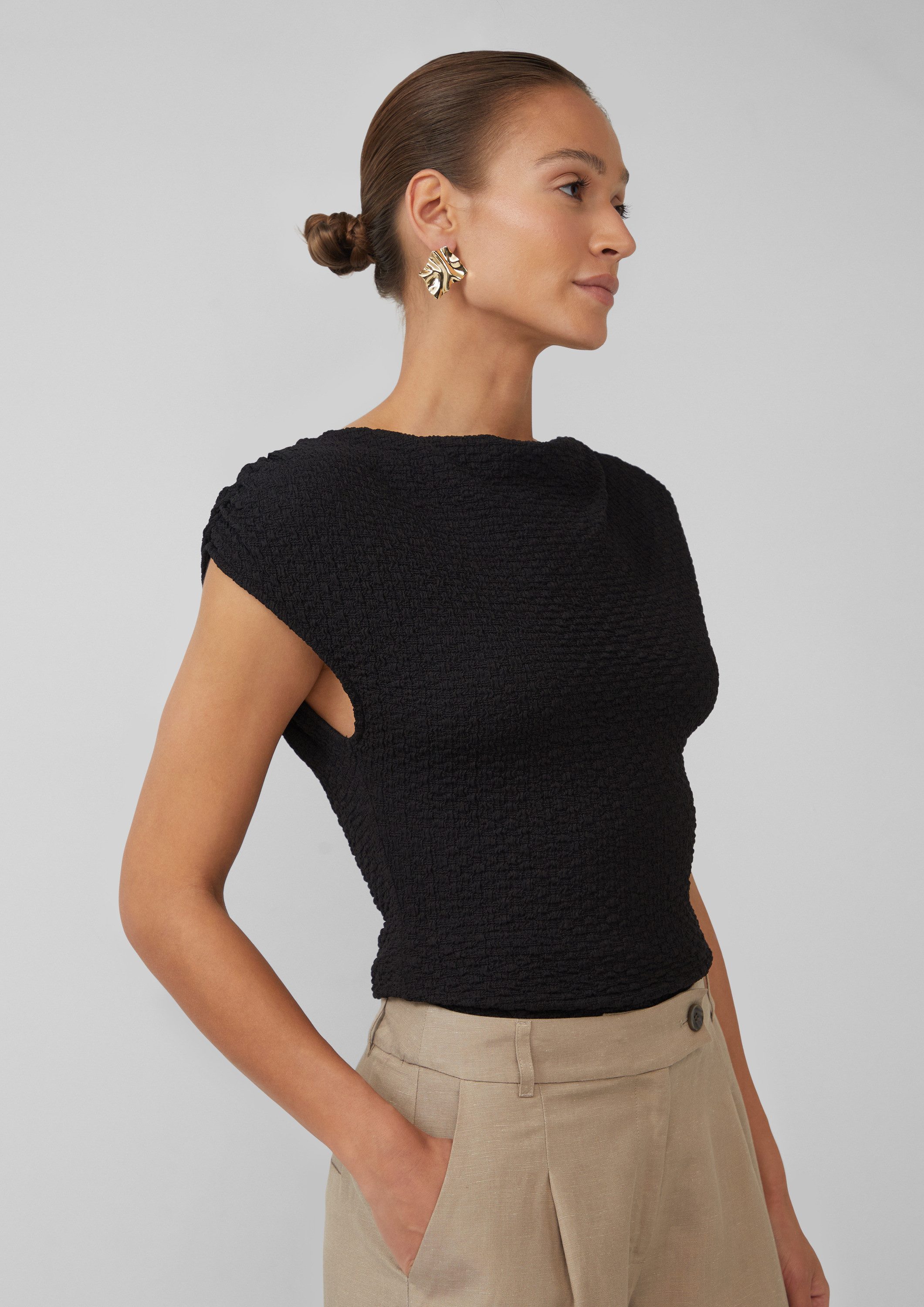 s.Oliver Kurzarmshirt T-Shirt Strukturiertes Shirt mit Wasserfall-Ausschnitt