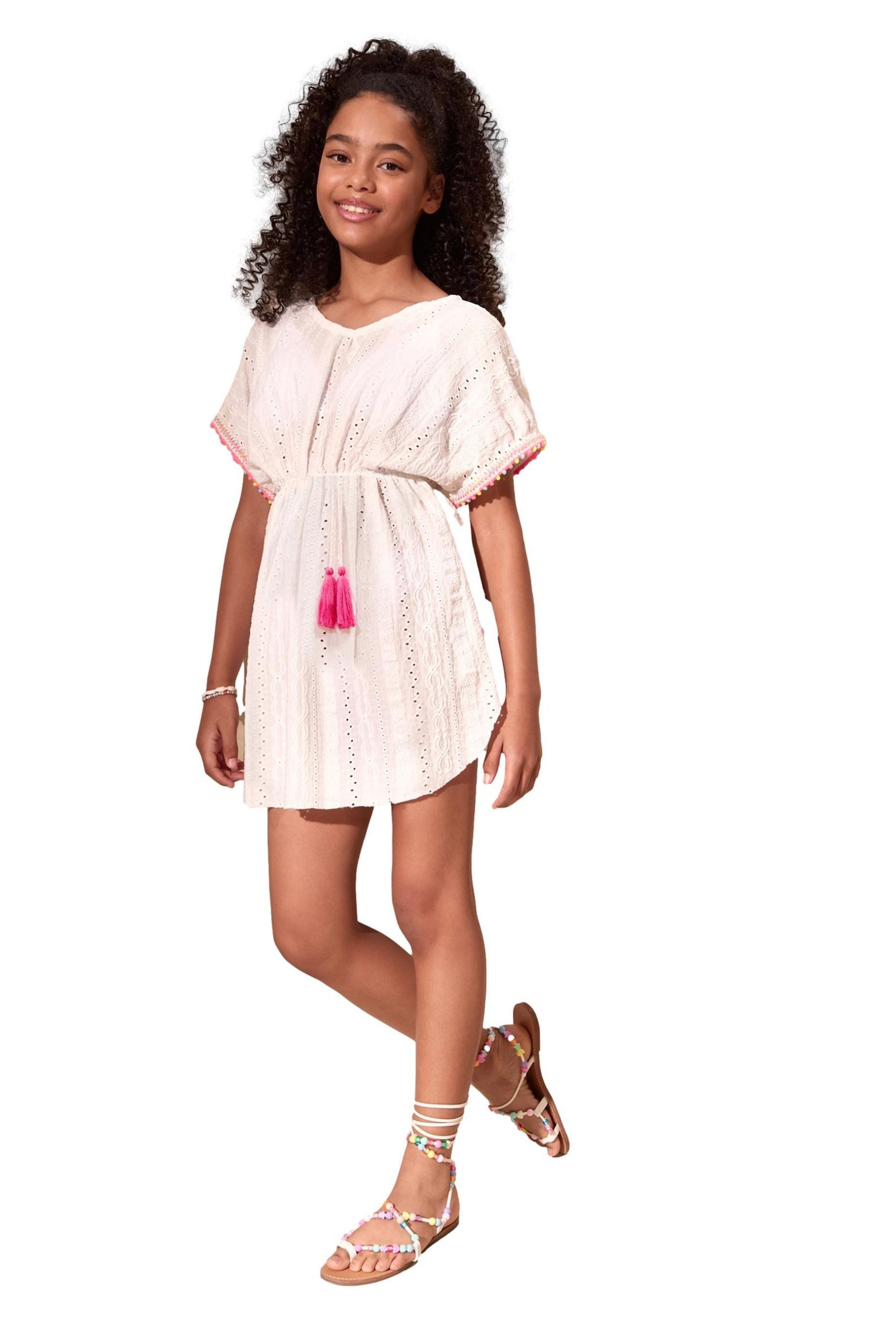 LIPSY Kaftan Lipsy Jersey-Kaftan mit Lochstickerei (1-tlg)