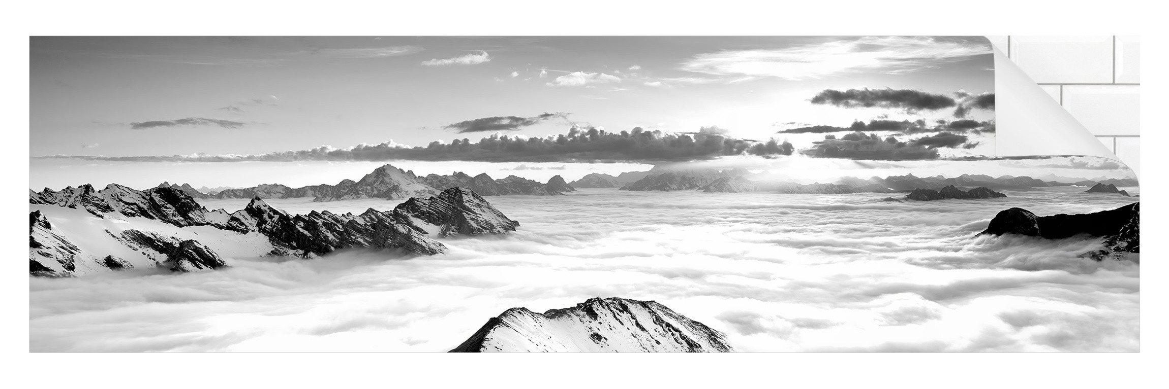 Bilderdepot24 Badrückwand schwarz weiss fugenlose Wandverkleidung Bad mit Motiv, (Hartfolie matt » Selbstklebend SMART 0,35 mm), wasserfestes Wandpaneel Blick Wolken Berge