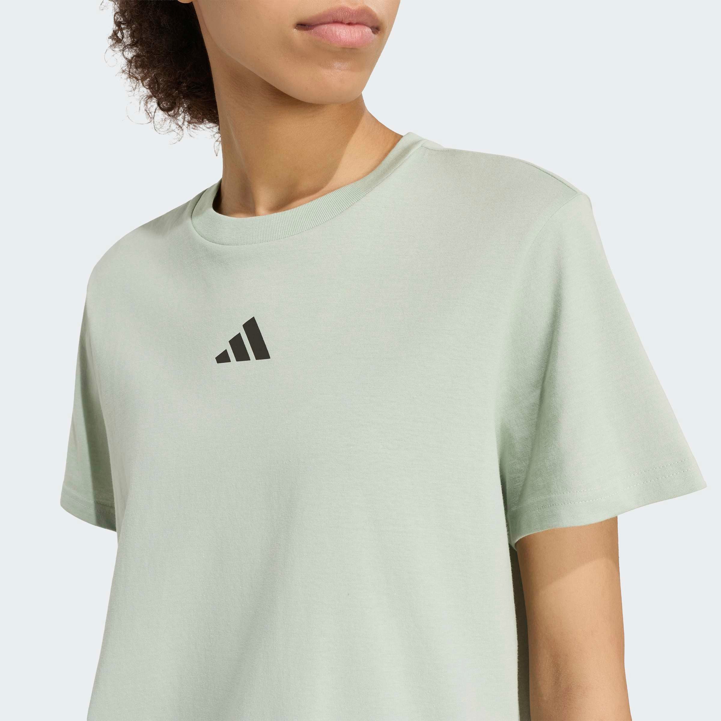 adidas Sportswear T-Shirt CAMO L T mit sportlichem Stil, ohne Verschluss, aus Baumwolle