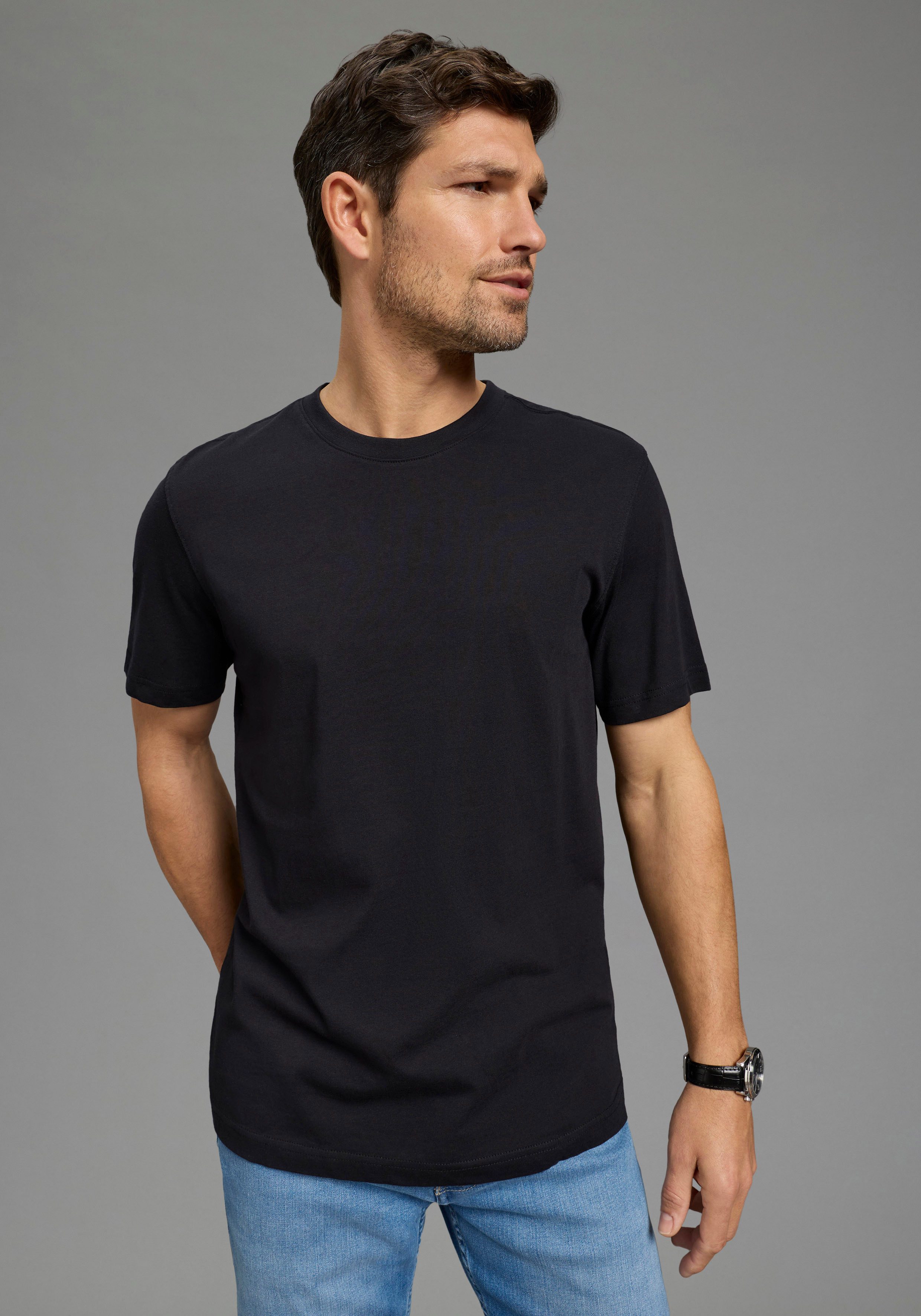 Man's World Rundhalsshirt (5er-Pack) Kurzarm, Regular Fit, unifarben, Rundhals, aus Baumwolle