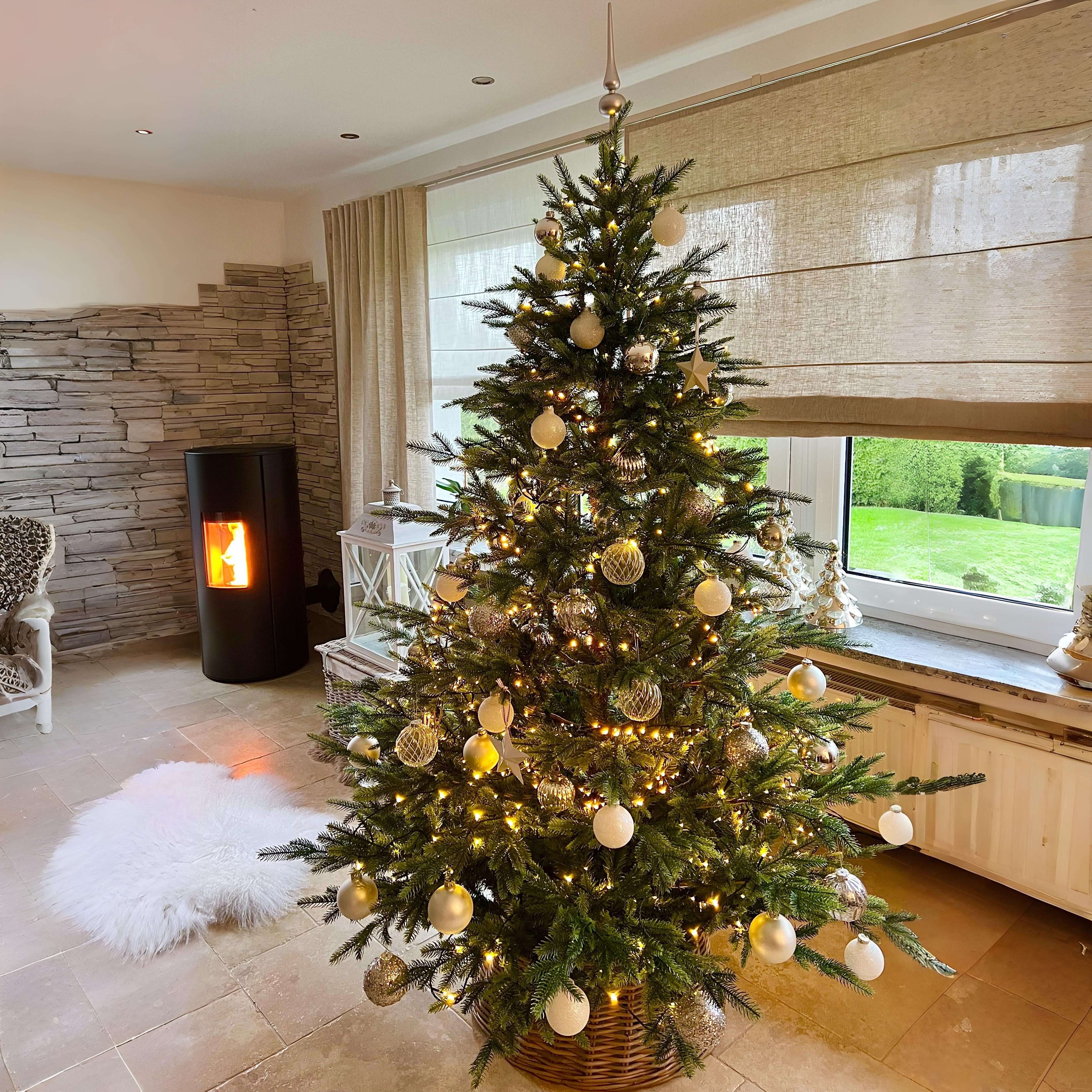 Salcar Künstlicher Weihnachtsbaum Künstlich Tannenbaum mit Fichtennadeln, realistisch in edlem Grünton, Fichte, 180 cm mit 1884 Spitzen (1582 PE + 302 PVC), ca. 84 % PE