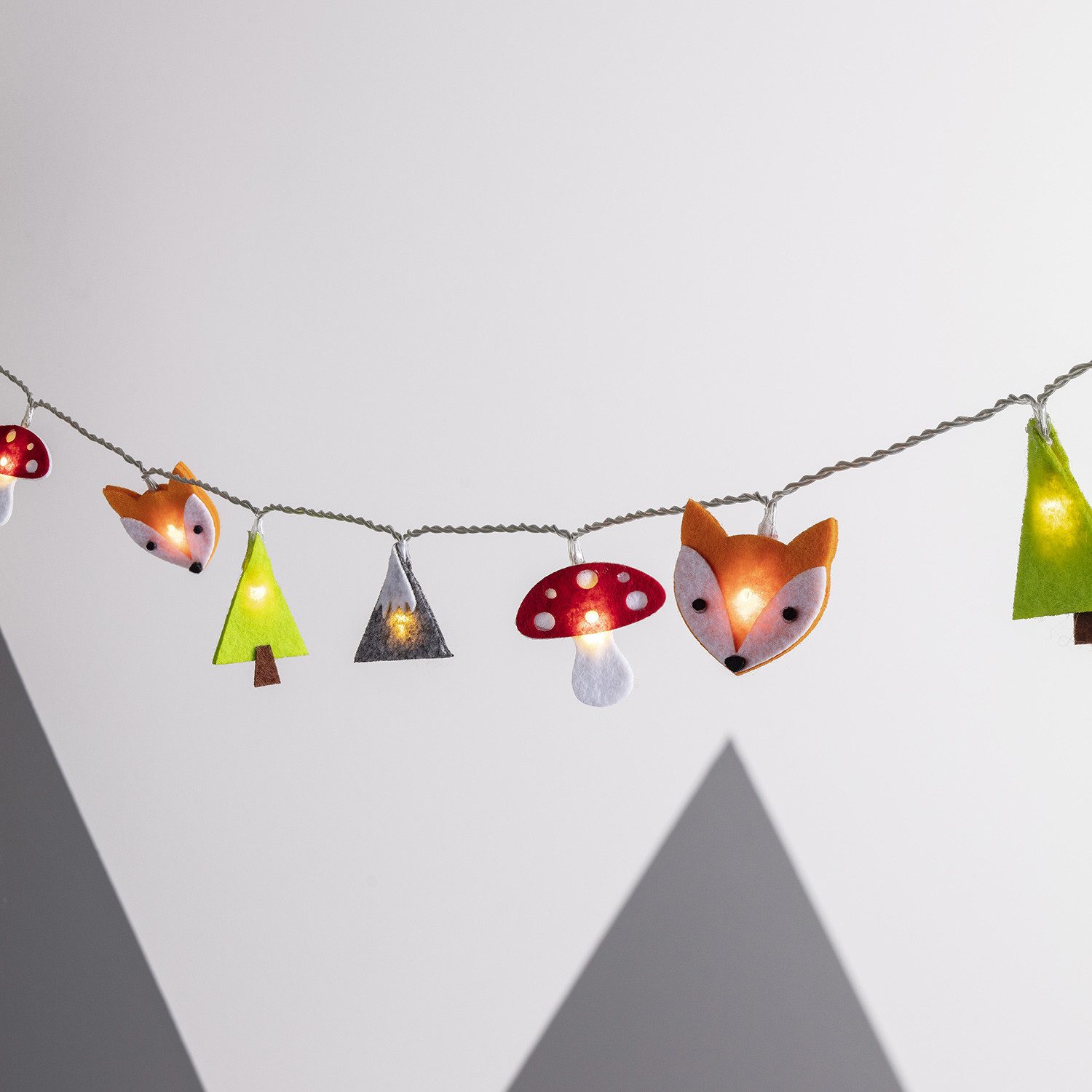 Lights4fun LED-Lichterkette 16er Woodland Filz Kinder Lichterkette