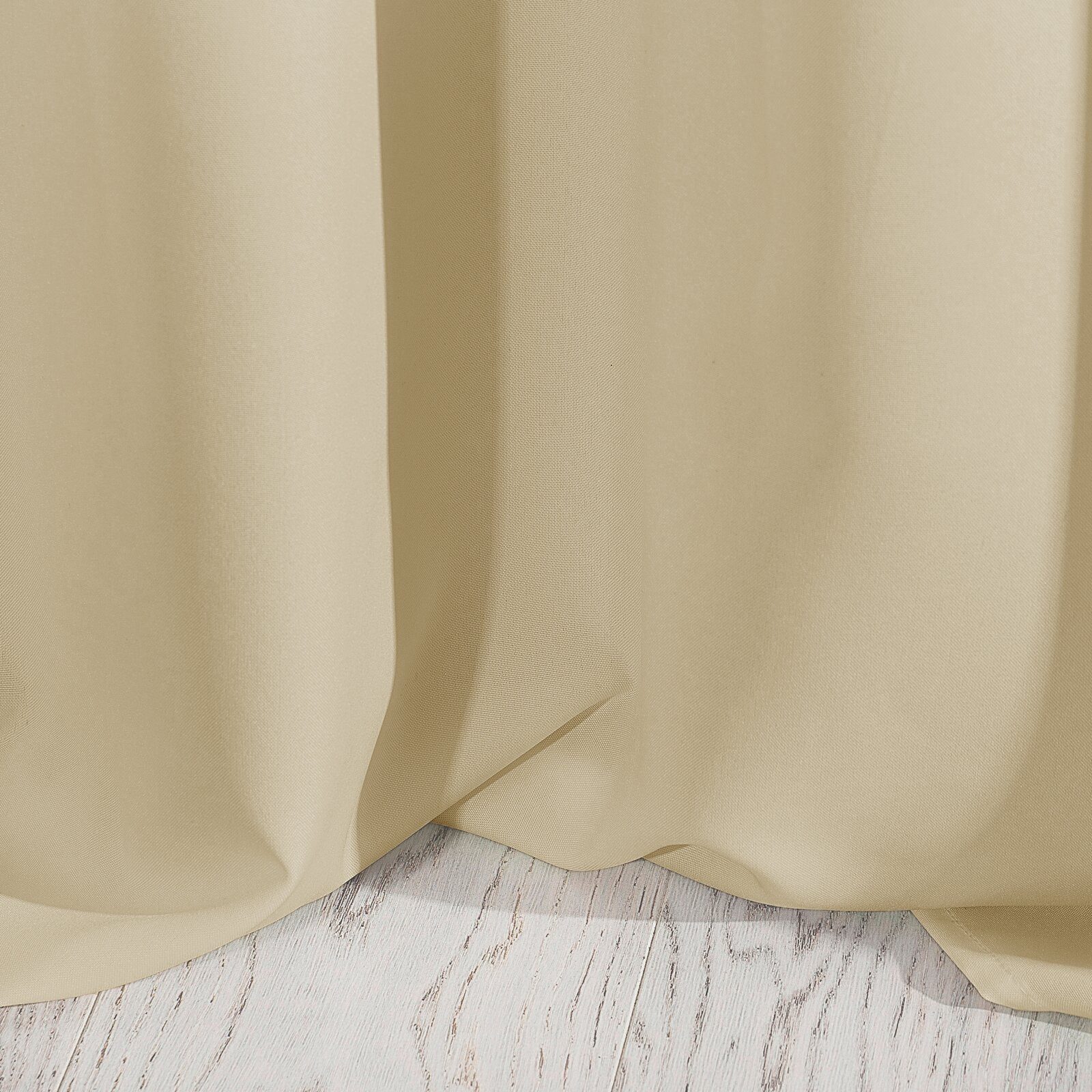 Eurofirany Vorhang Einfarbiger Vorhang – Blickdichter Stoff mit matter Oberfläche, Ösen, Satinbindung, pflegeleicht, 140 g/m² – 100 % Polyester – Bild 5 von 5
