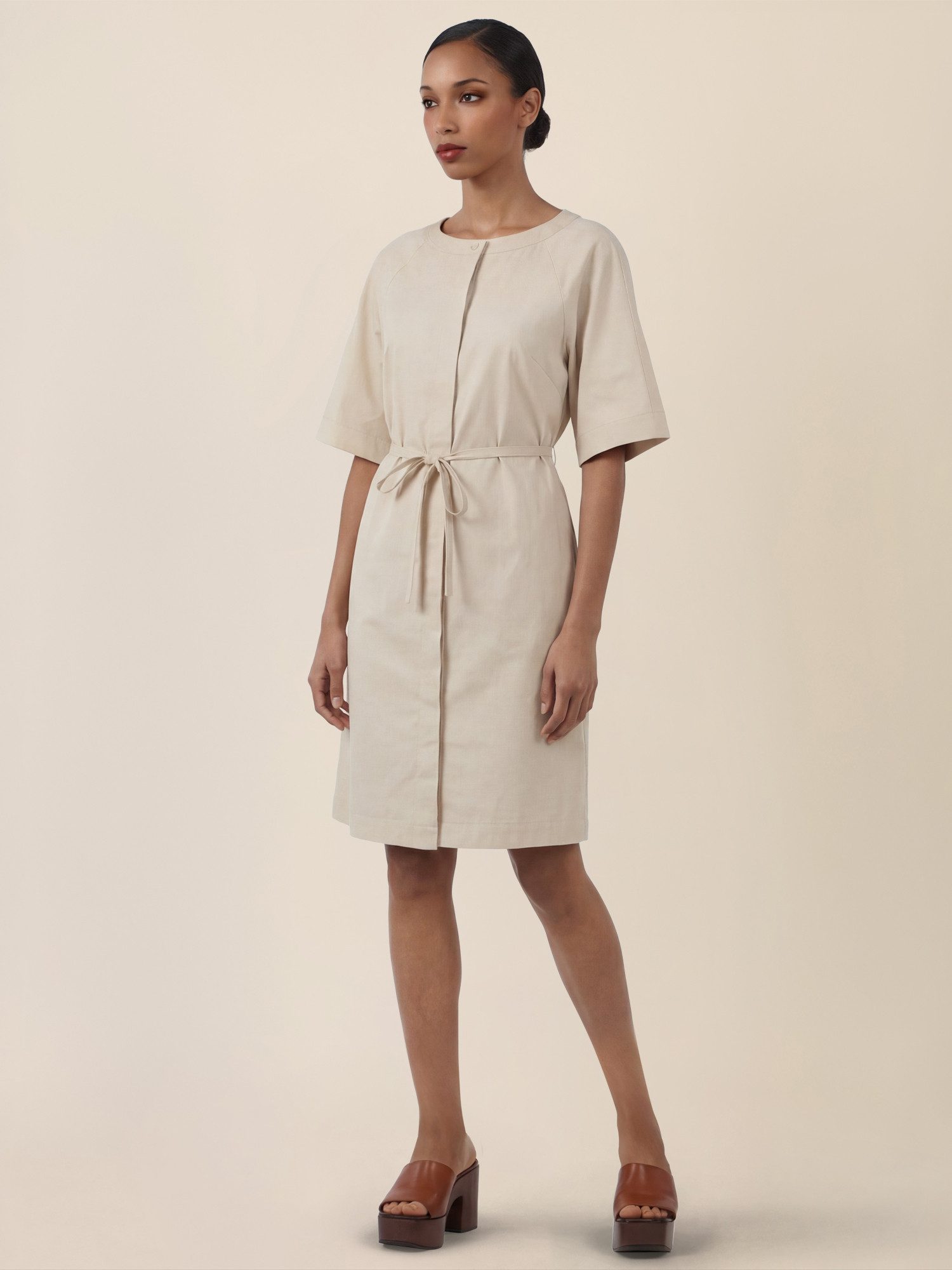 Apart Minikleid mit Gürtel und Raglanärmeln