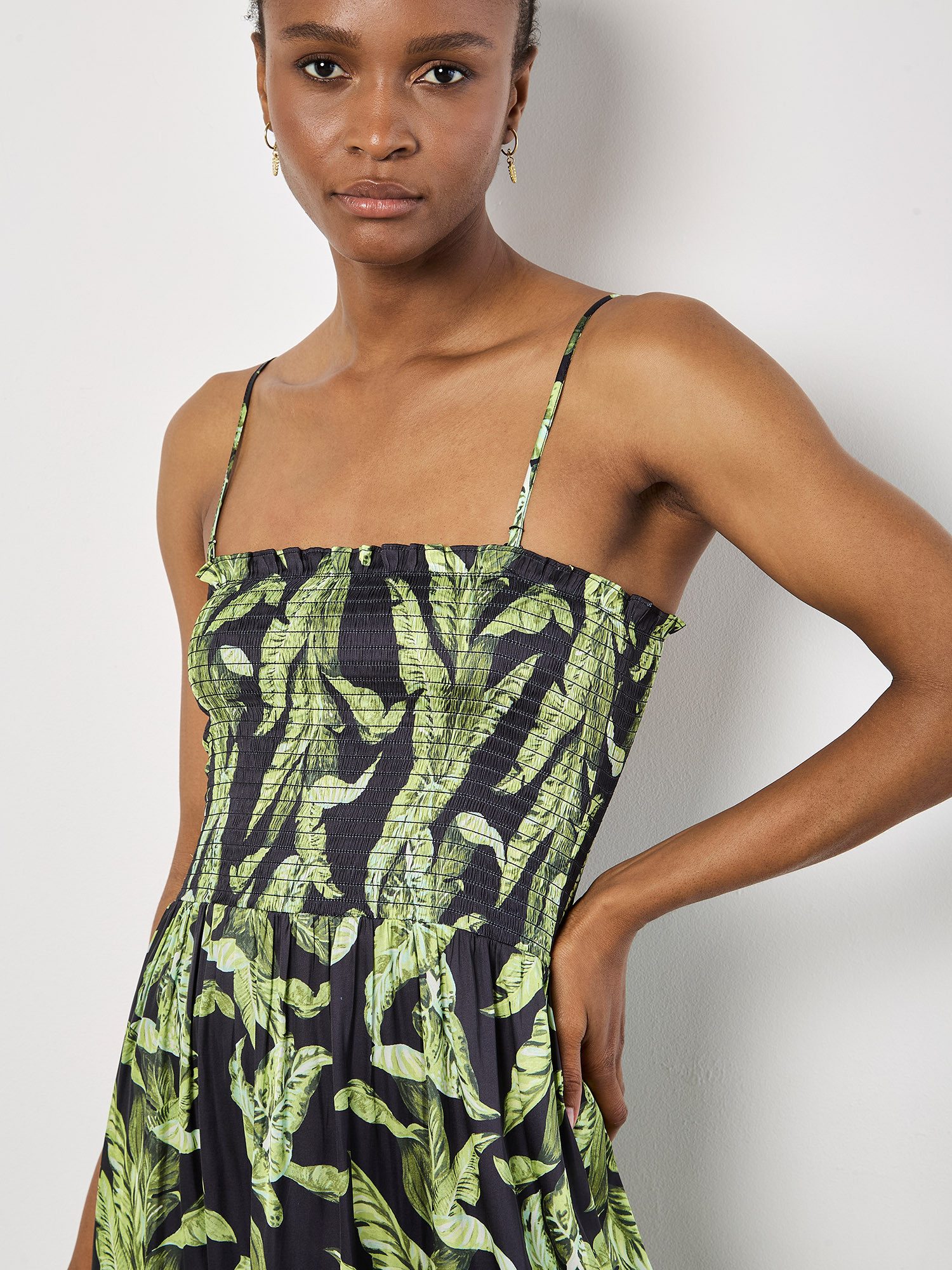 Apricot Maxikleid Tropical Leaf Smokkleid, mit günstig online kaufen