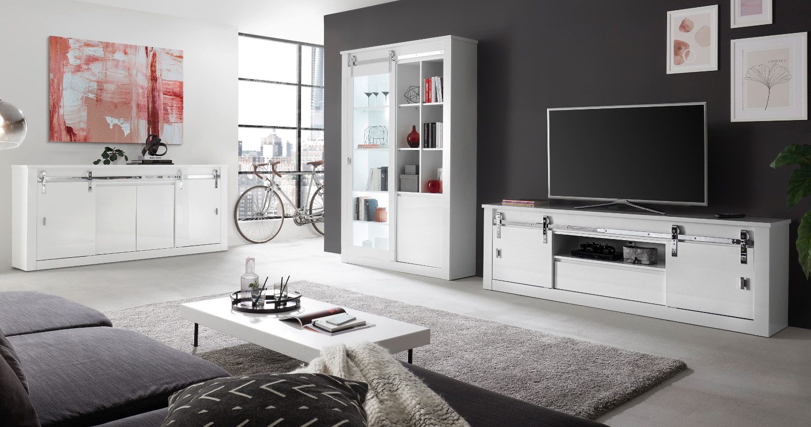 Furn.Design Wohnwand Miami, (Set großer Vitrinenschrank und XXl Lowboard in Weiß Hochglanz mit Chrom, ca. 249 x 201 cm), Soft-Close und Schiebetüren mit Scheunentor-Technik