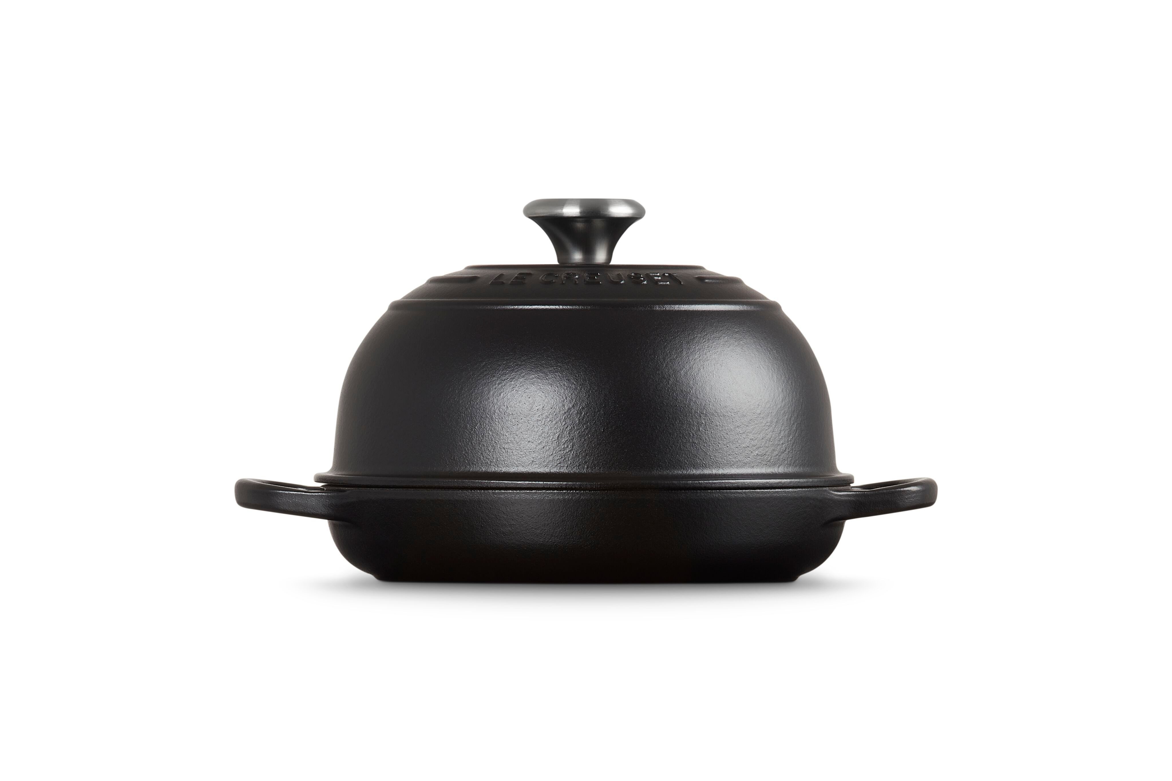 LE CREUSET Bräter Signature Brot Bräter 24cm, Gusseisen, Rund, Ø 23,9 cm, 3,5 l, 4,84 kg, Schwar Matt, 21301240000430