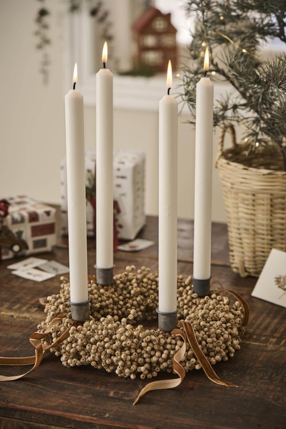 Ib Laursen Tafelkerze Weihnachtskerzen Set 4 Stimmungsvolle Kerzen für Festliche Dekoration