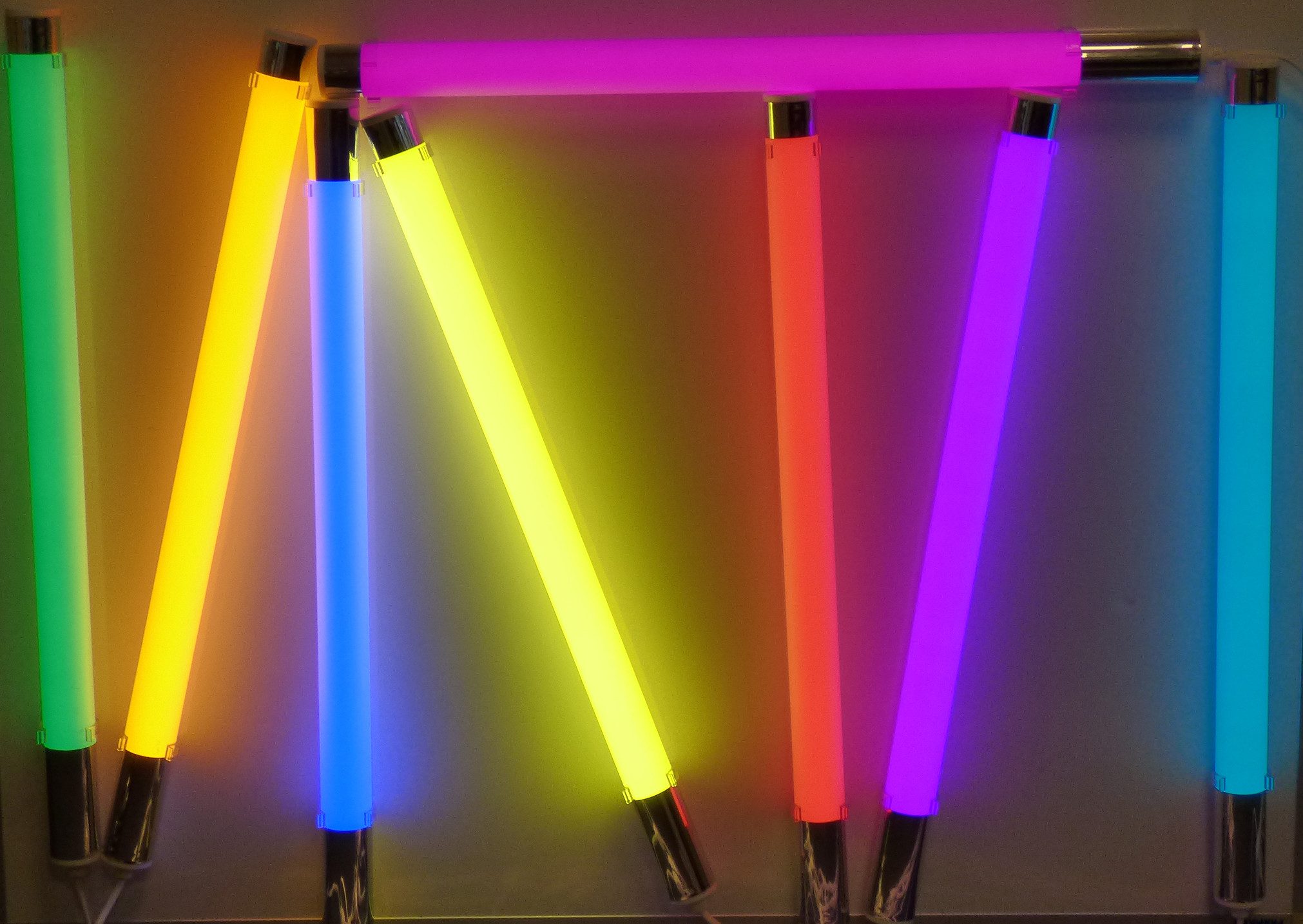 XENON LED Wandleuchte 5425 LED VISION Röhre matt 123cm schwarze Kappe Acryl günstig online kaufen