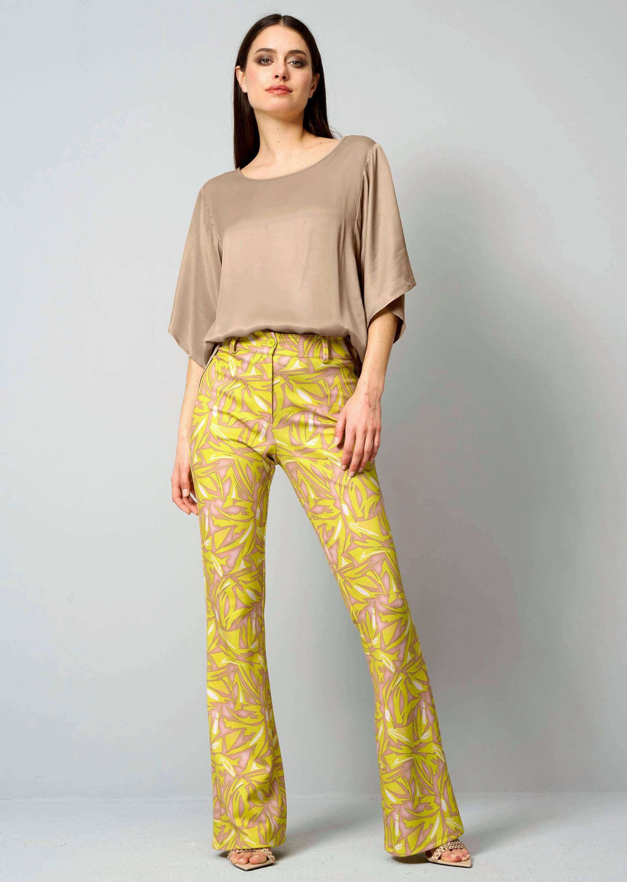 Stoffhose Hose mit grafischem Print