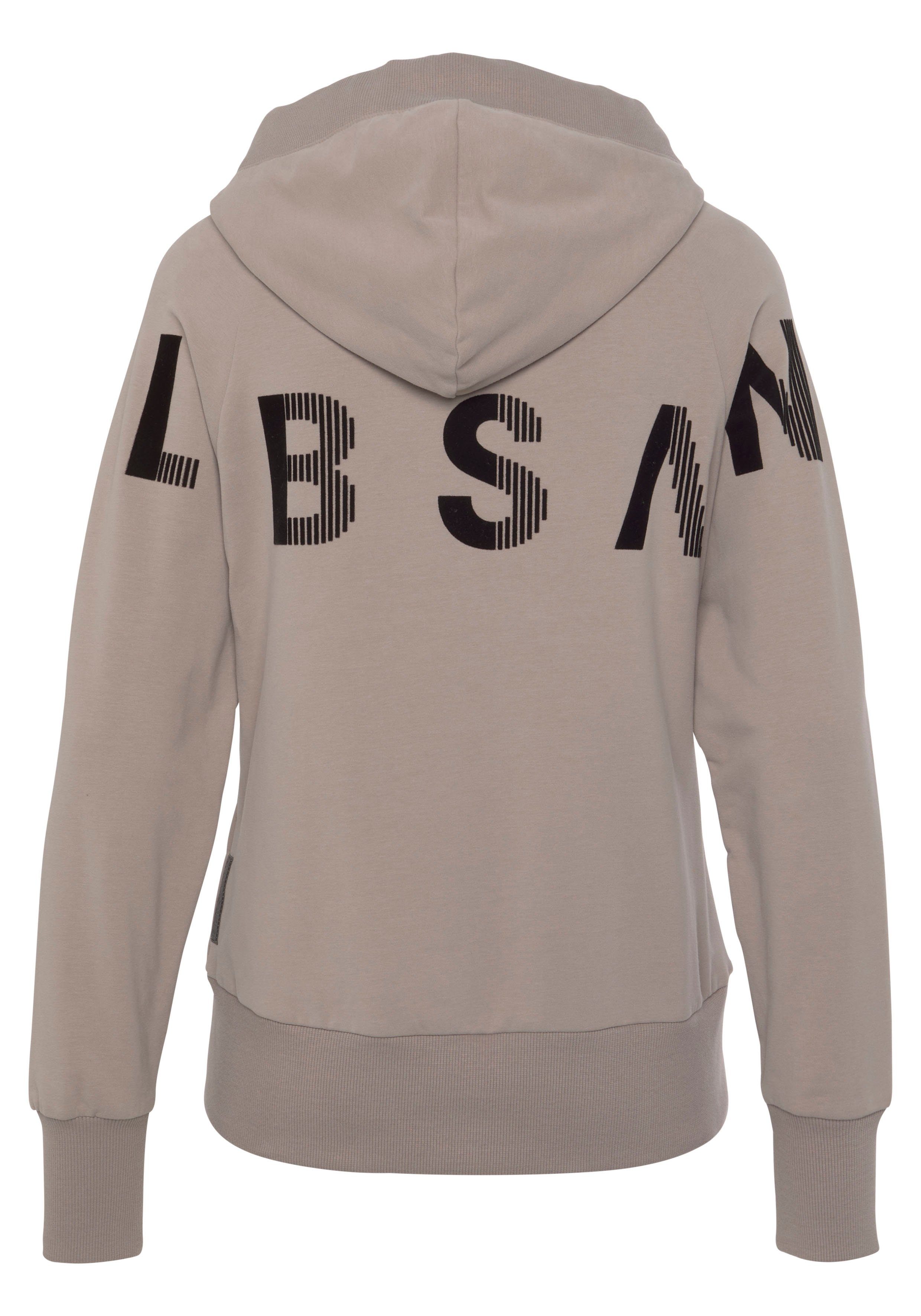 Elbsand Sweatjacke Kekoa mit großem Logodruck hinten, bequeme Freizeitjacke mit Taschen – Bild 4 von 5