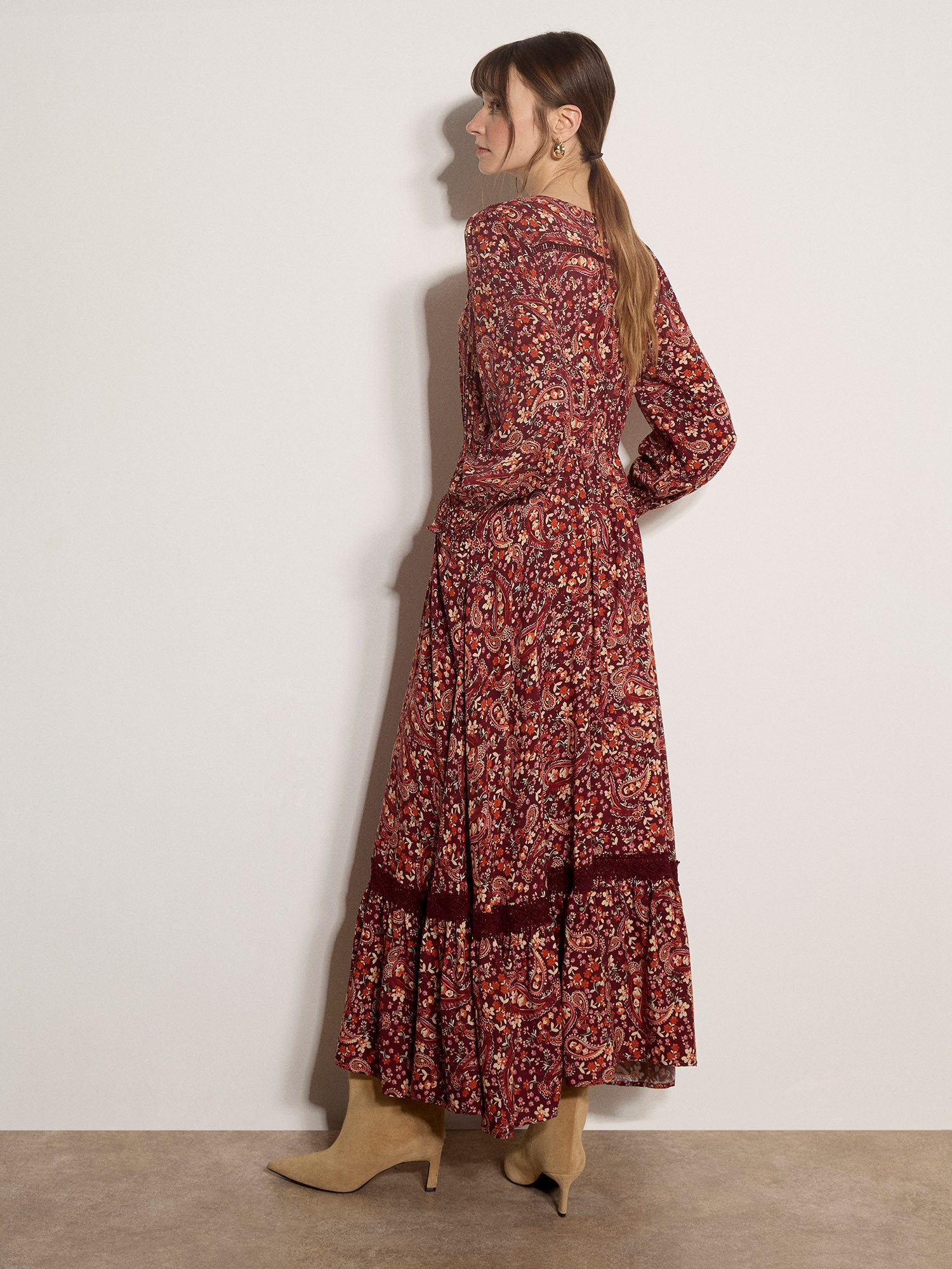 Apricot Maxikleid Paisley-Blumen-Kleid in langer Länge mit Spitzendetails