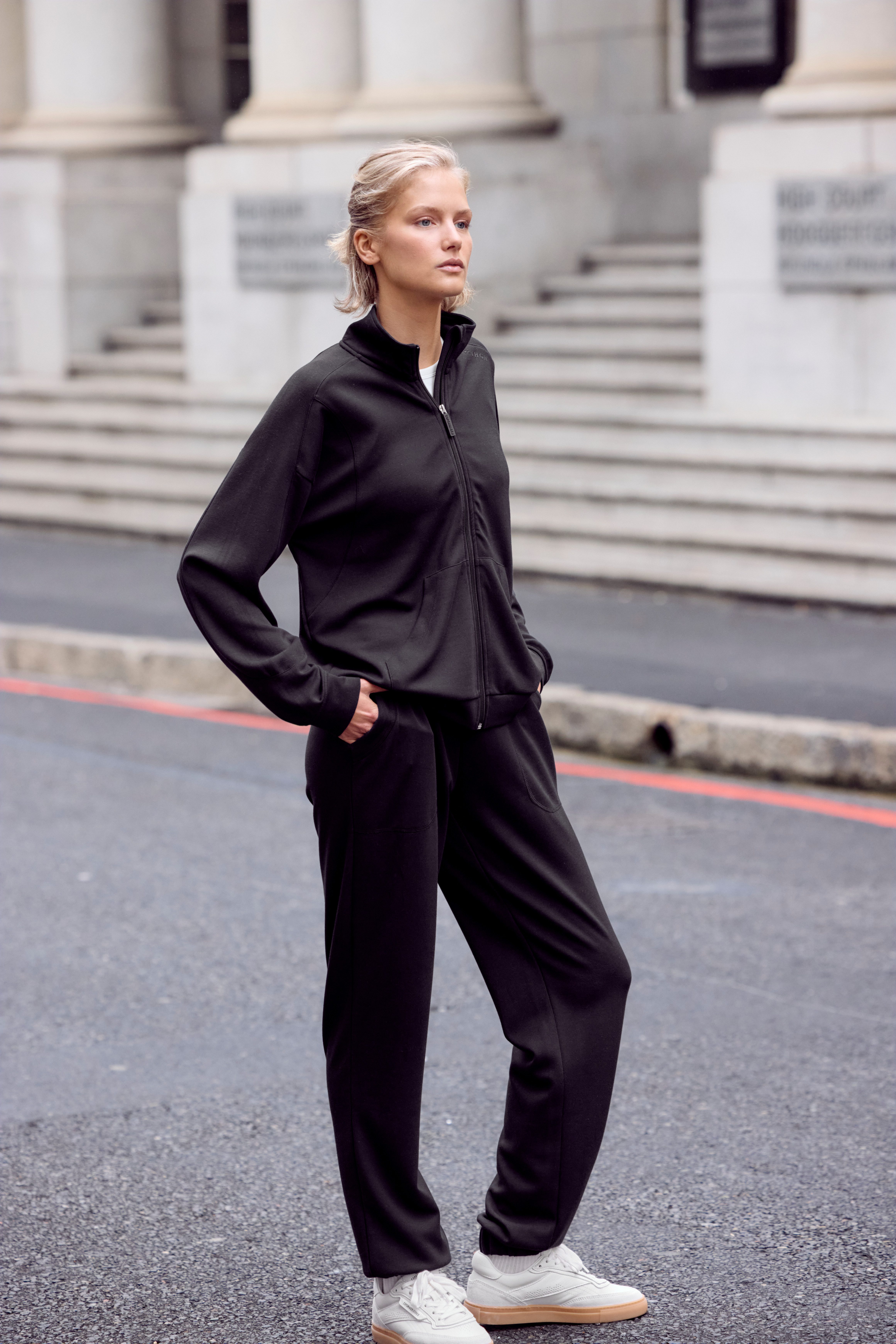 Copenhagen Studios Sweatjacke aus hochwertigem Material