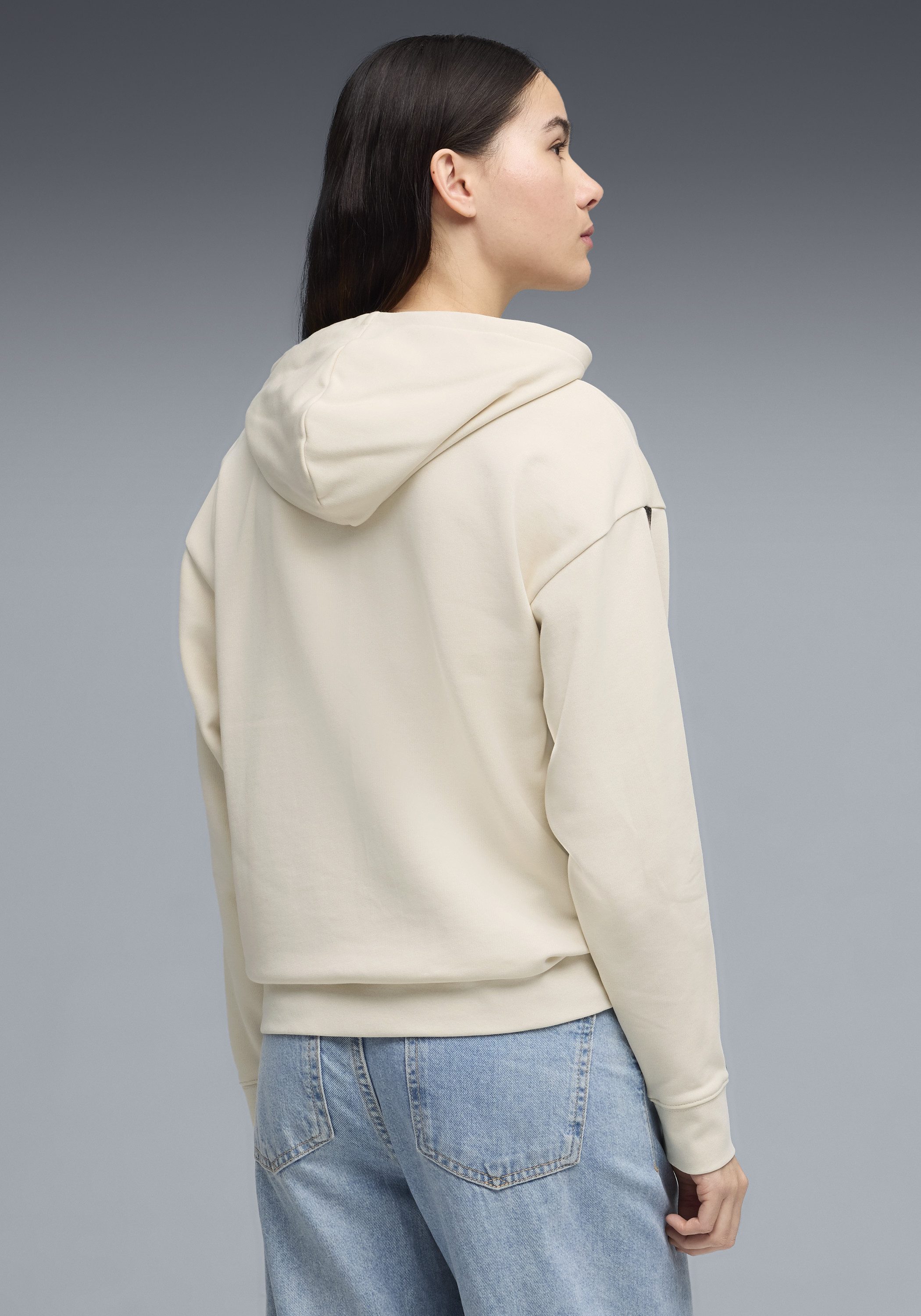 PUMA Kapuzensweatshirt ESS GRAPHIC ANIMAL COMFORT HOODIE TR sportlicher Stil, mit Kängurutasche, mit Print-Applikation