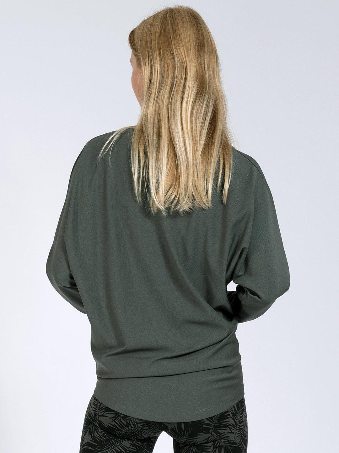 Magadi Yoga & Relax Shirt Anna aus weichem Naturmaterial