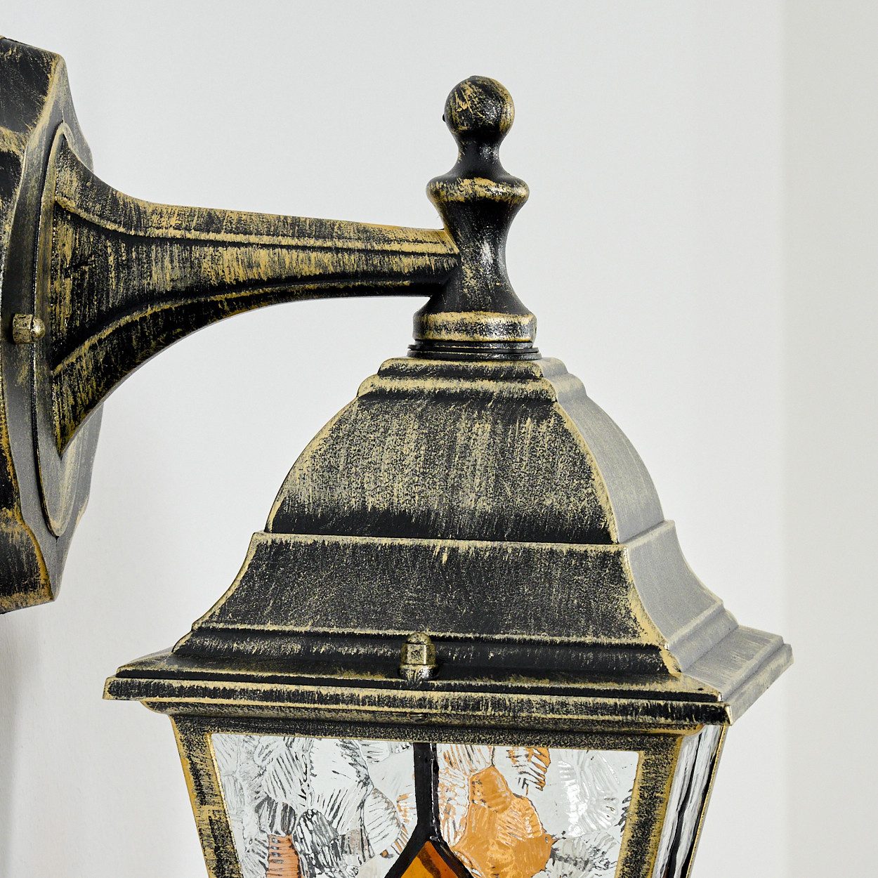 hofstein Außen-Wandleuchte Außenwandlampe aus Metall/Glas in Schwarz/Gold/Klar/Orange, Wandleuchte außen im Vintage/Antik/Landhaus-Design, E27, IP44
