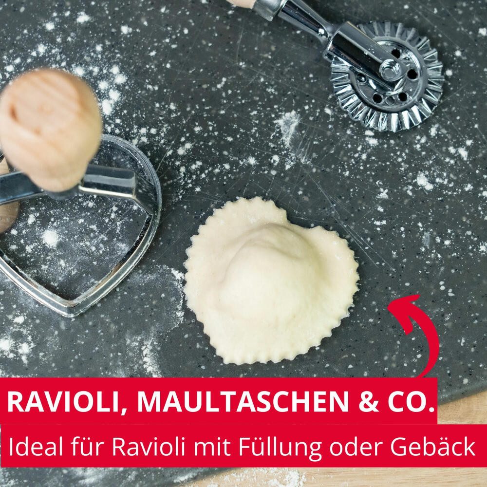 WESTMARK Ravioliform Vittoria – Praktischer Herz-Ausstecher – Zink, Buchenholz, langlebig, hochwertig, vielseitig