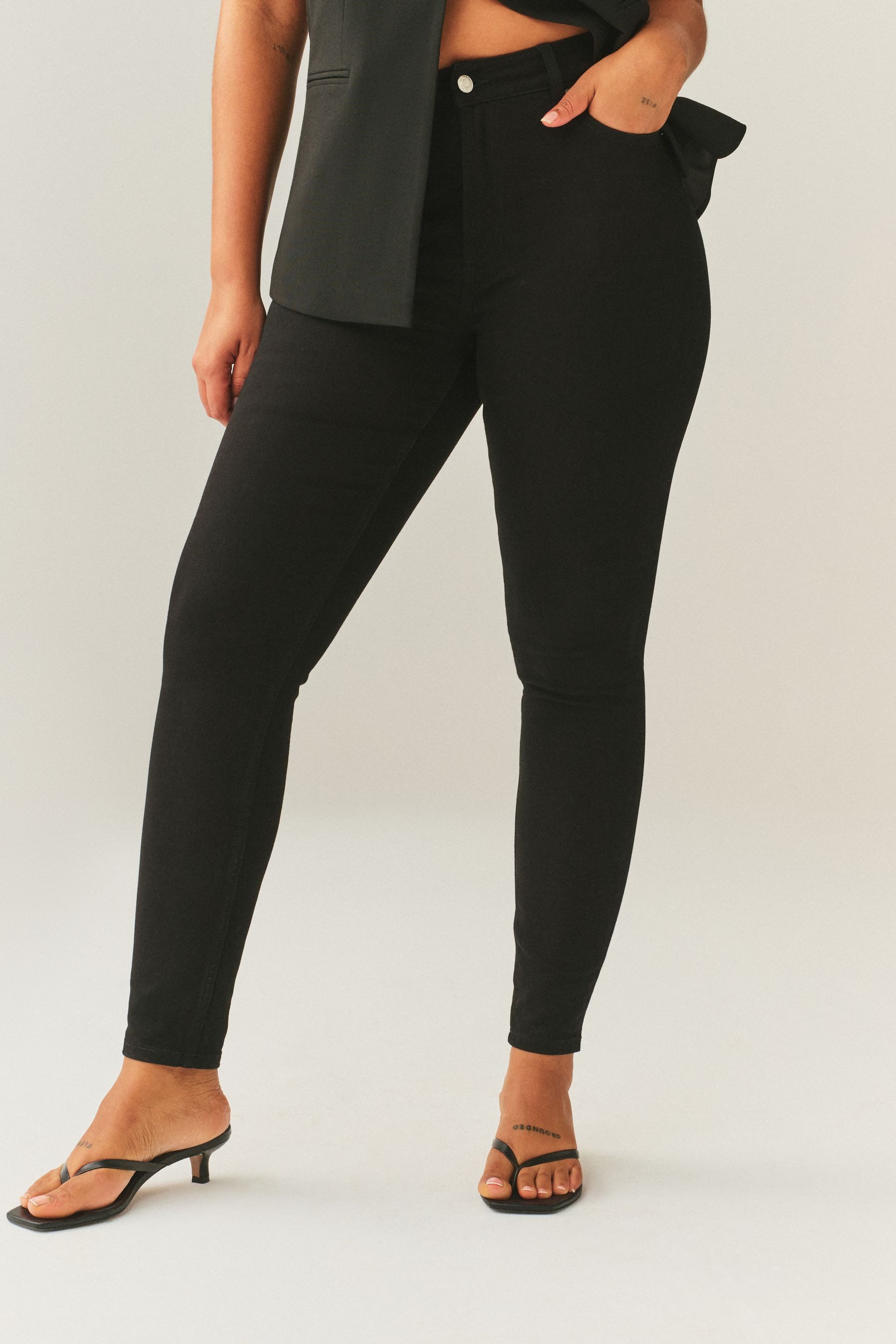 Next Skinny-fit-Jeans Skinny Fit Sanduhr-Jeans mit mittelhohem Bund (1-tlg)