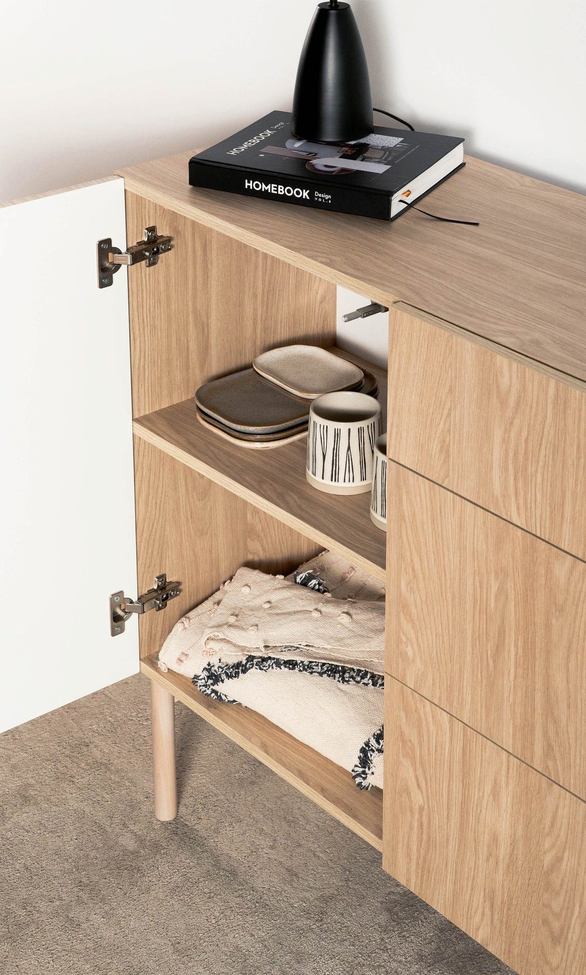 Selsey Sideboard NOLIE, 1-türig mit 2 Fächern, 3 Schubladen, Holzbeinen, 140 cm