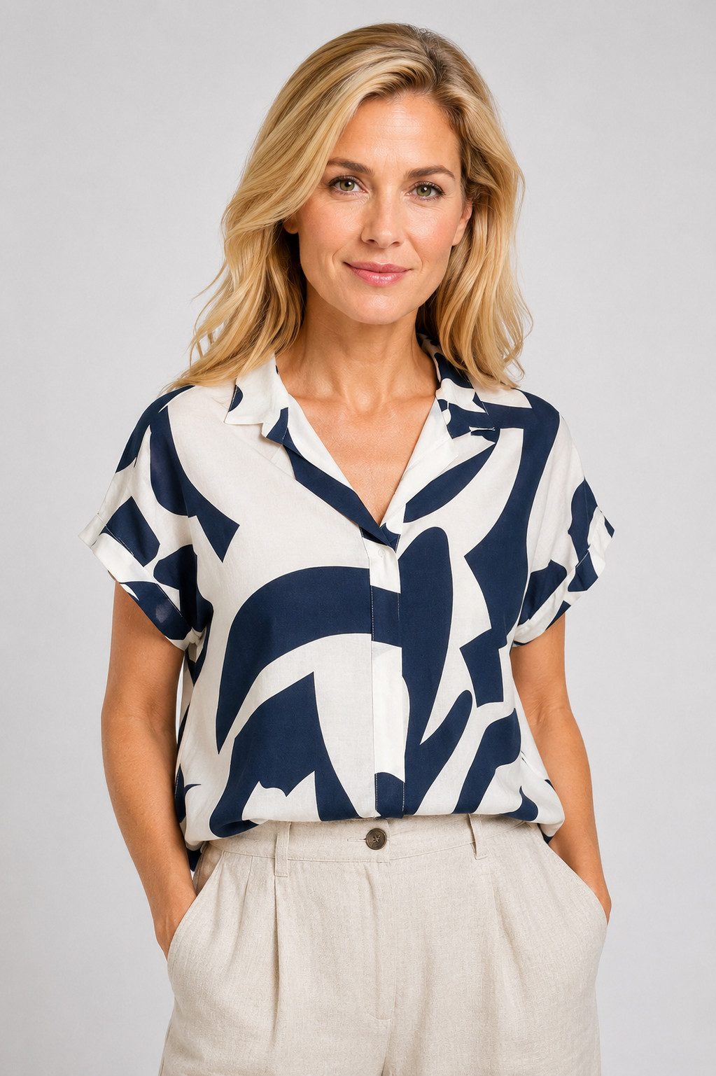 ITALY VIBES Kurzarmbluse - Blusenshirt Damen - Printbluse mit Reverskragen und V-Ausschnitt - ONE SIZE / passend für Größen S bis XL