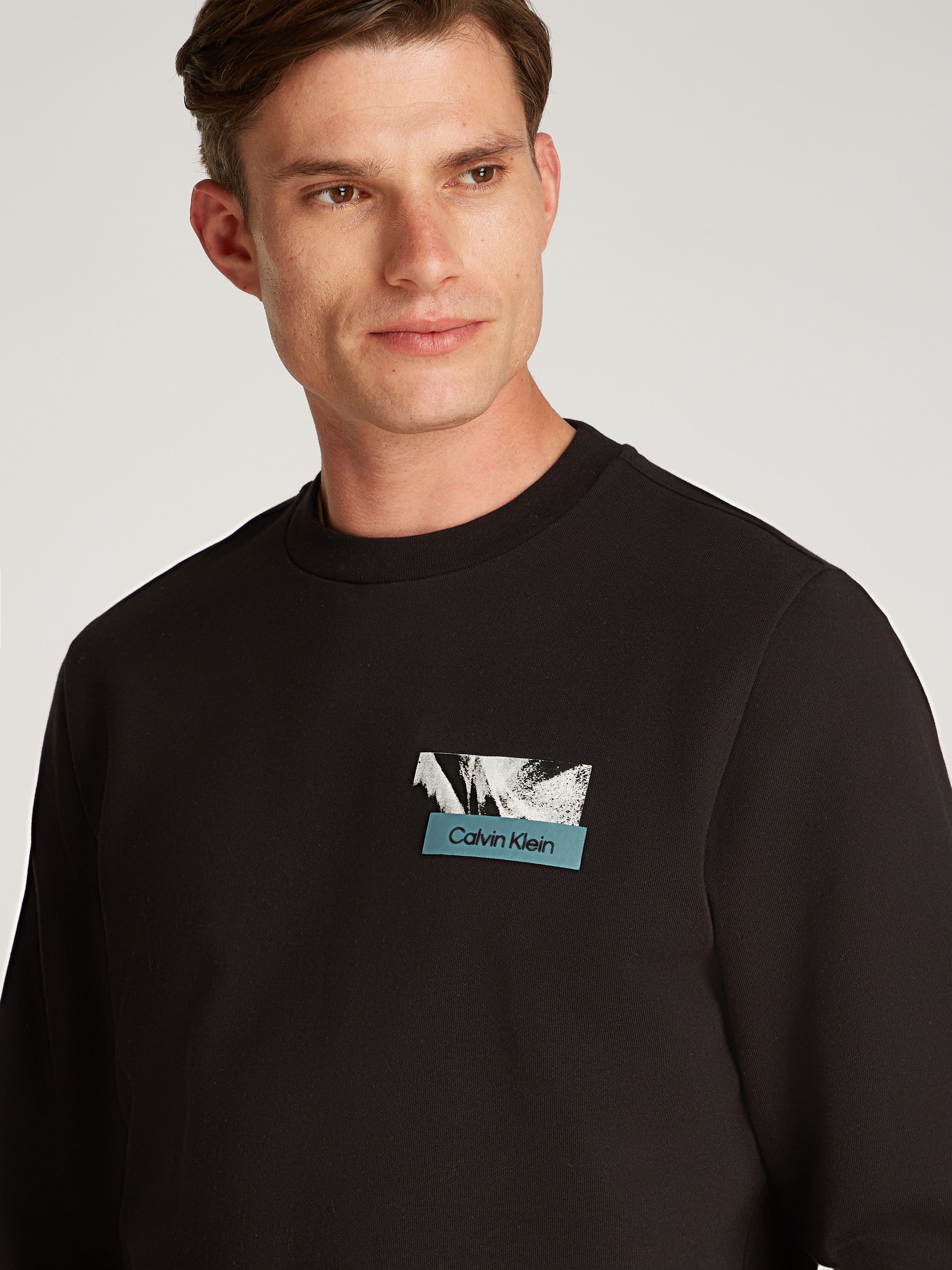 Calvin Klein Sweatshirt BACK LOGO GRAPHIC SWEATSHIRT mit Logoprint