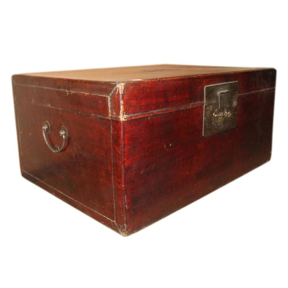 Luxury-Park-Direct Kommode China um 1940 dunkelbraune Truhe Box in antiker Leder Optik. Luxury-Pa