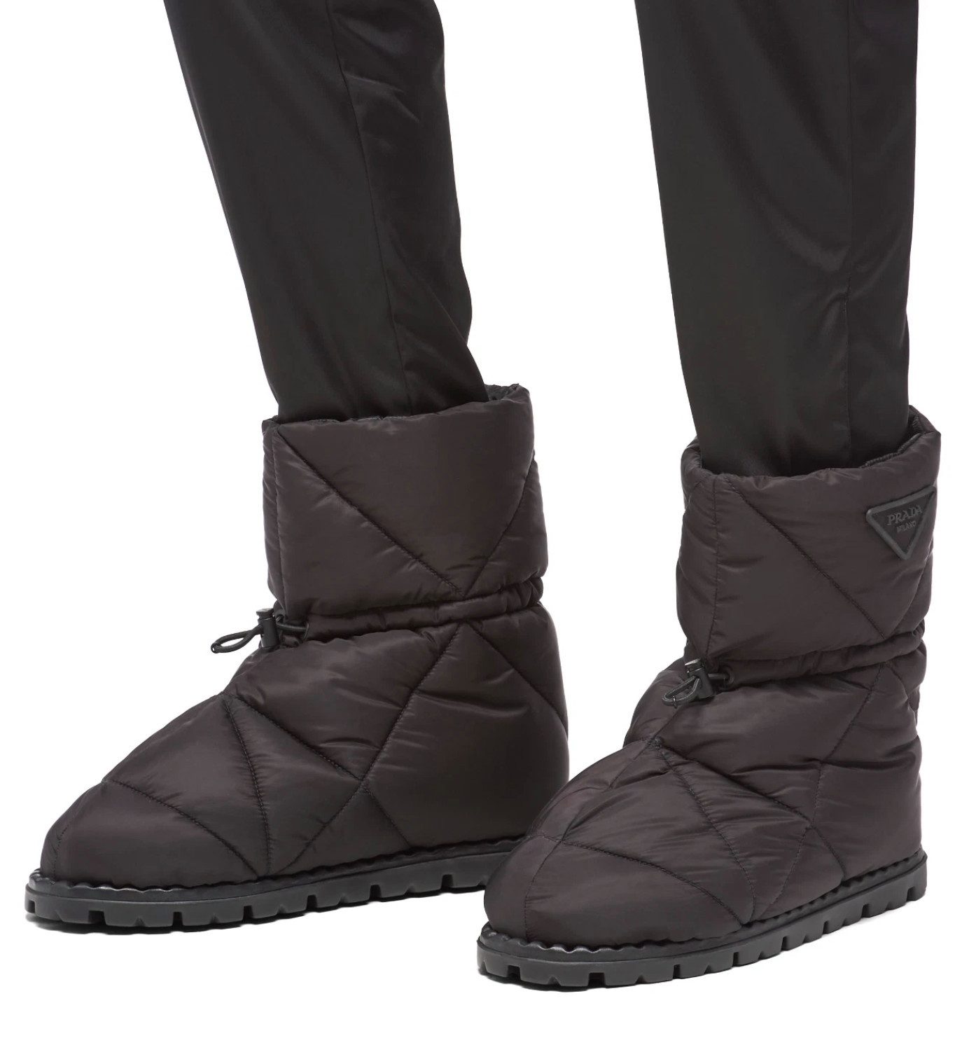 PRADA Puffer Boots Gesteppte Stiefeletten mit Kordelzug Winterboots Gestepptes, wattiertes Design,Kordelzug mit Stopper am Knöchel