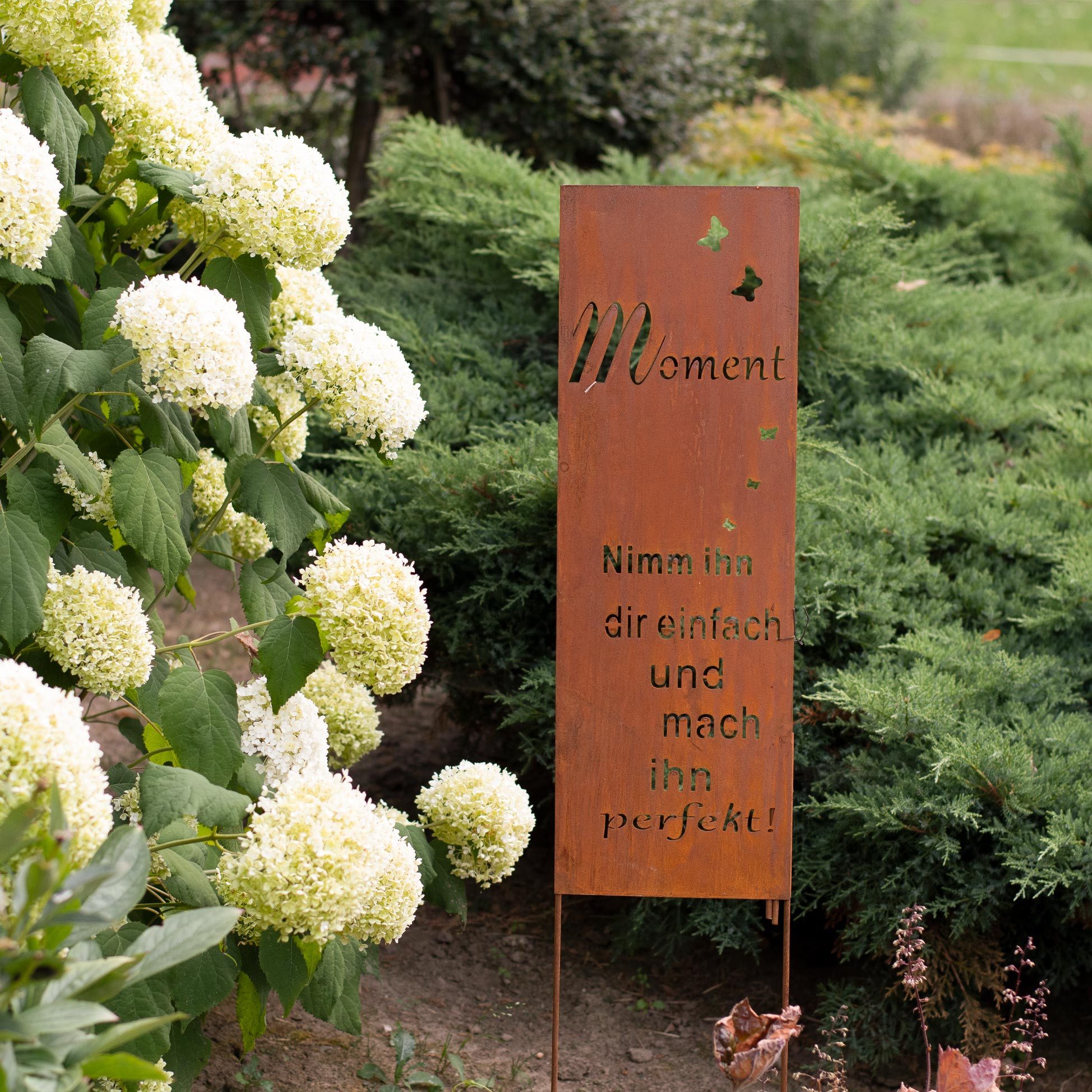 UNUS GARDEN Gartenstecker Roststecker Schild Spruch Moment (1-St., 66 x 22 cm (HxB) inkl. Streben ca. 99 cm lang) Edelrost Gartenschild Dekospruch – Bild 3 von 4