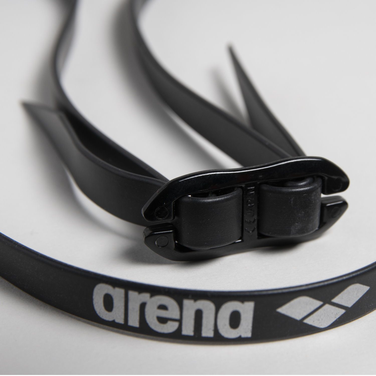 Arena Sportbrille Cobra Core Swipe Schwimmbrille FINA-geprüft