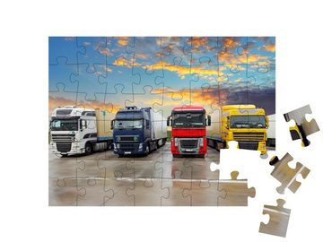 puzzleYOU Puzzle Mehrere LKWs auf einem Parkplatz, 48 Puzzleteile, puzzleYOU-Kollektionen Trucks & LKW