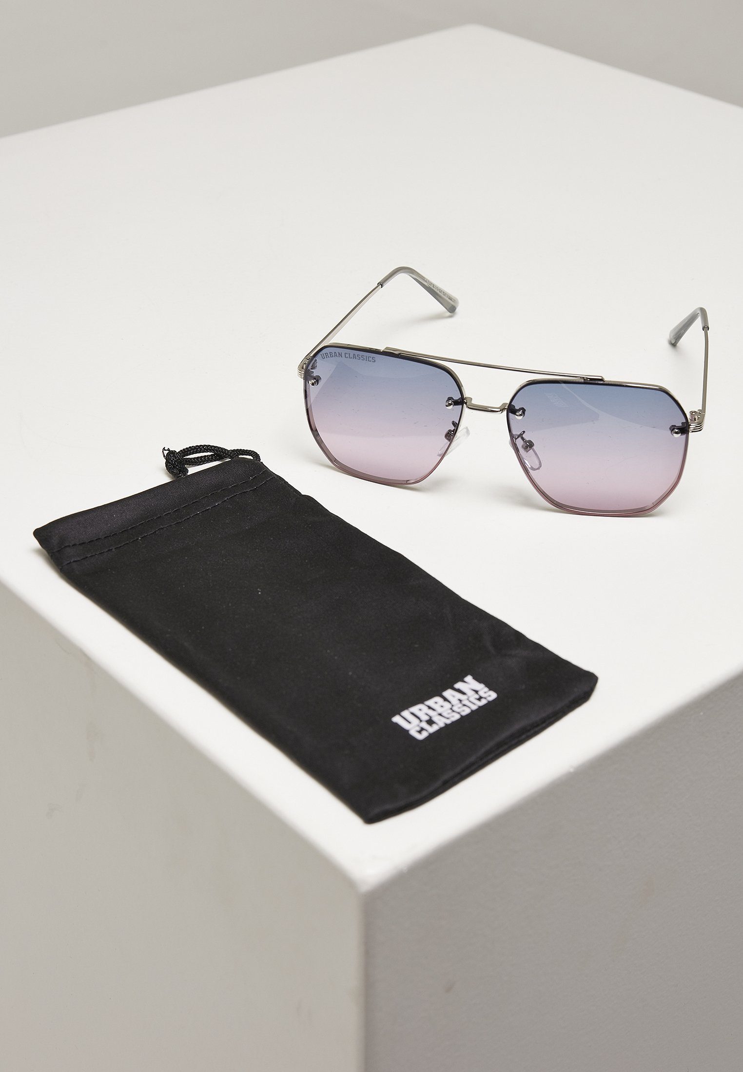 URBAN CLASSICS Sonnenbrille Unisex Sunglasses Timor black/silver