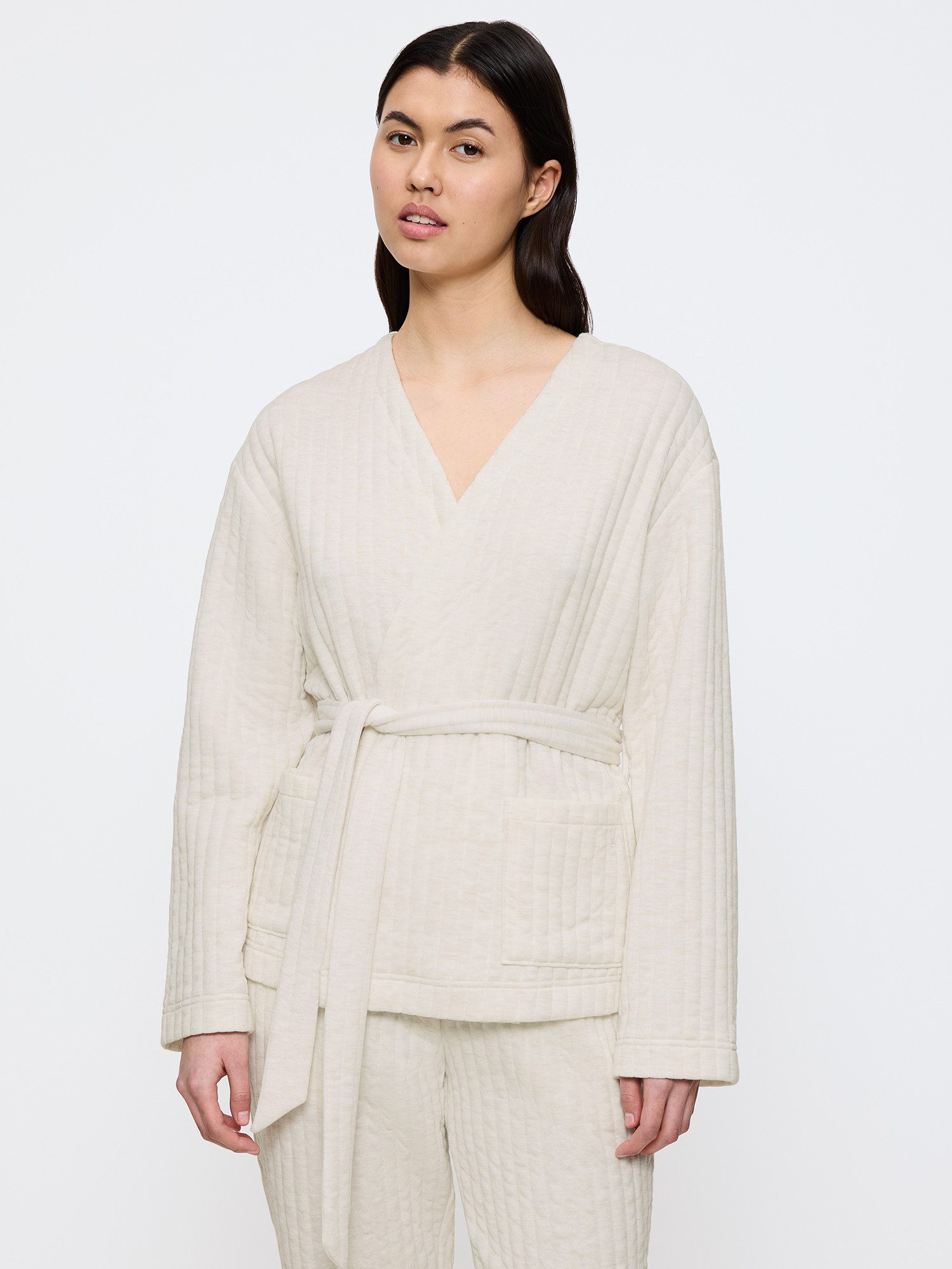 Triumph Morgenmantel Cozy Comfort Robe Top Quilted, mit überschnittenen Schultern und Taillengürtel