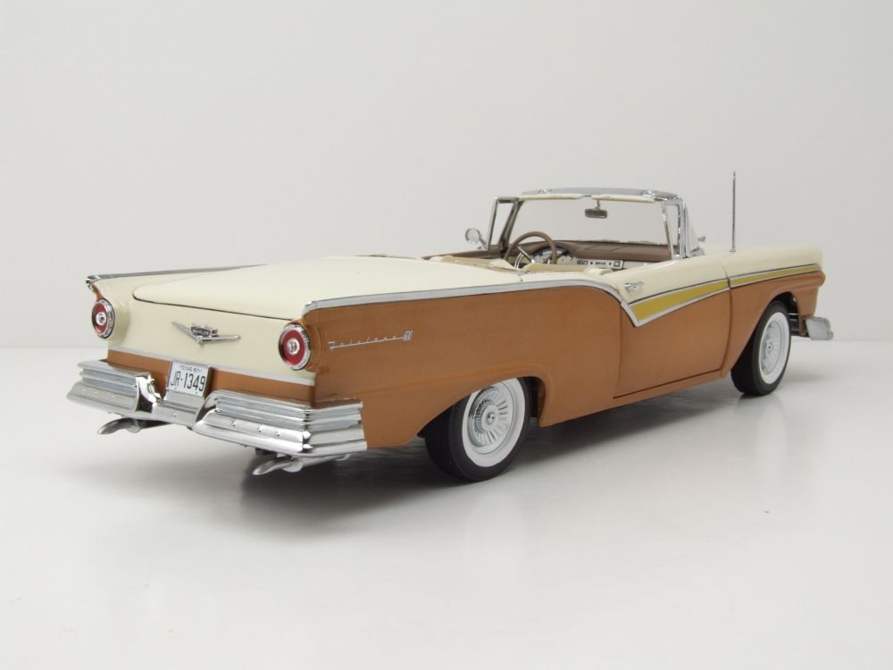 Sun Star Modellauto Ford Fairlane 500 Skyliner 1957 bronze weiß, Maßstab 1:18
