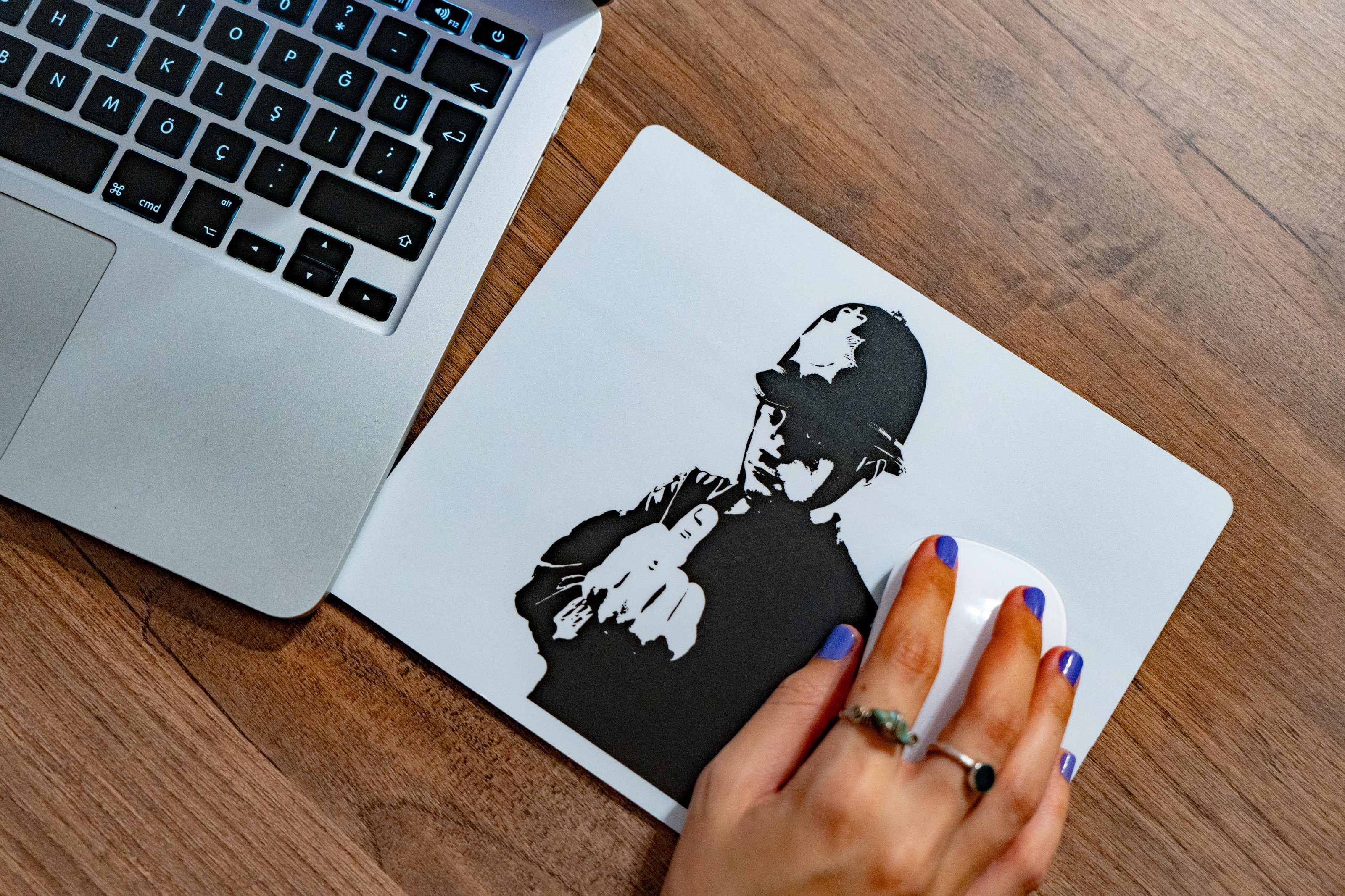 AvantgART Mauspad Weiß, Banksy Kunstdruck, Mauspad Klein