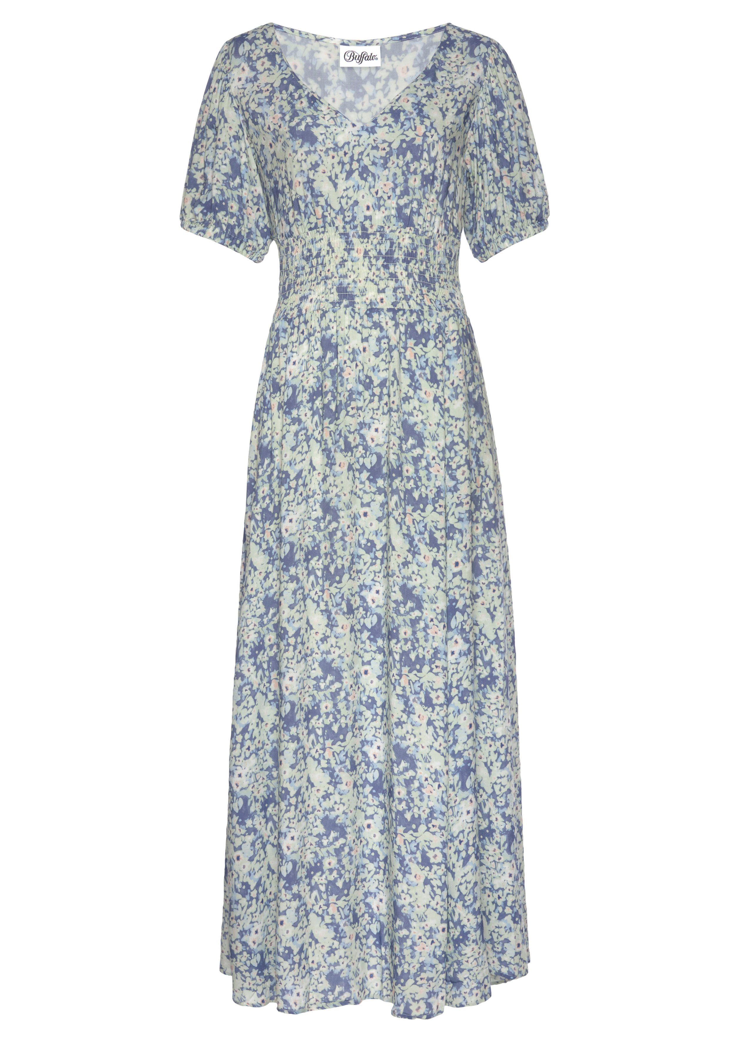 Blumendruck mit zartem Buffalo Maxikleid