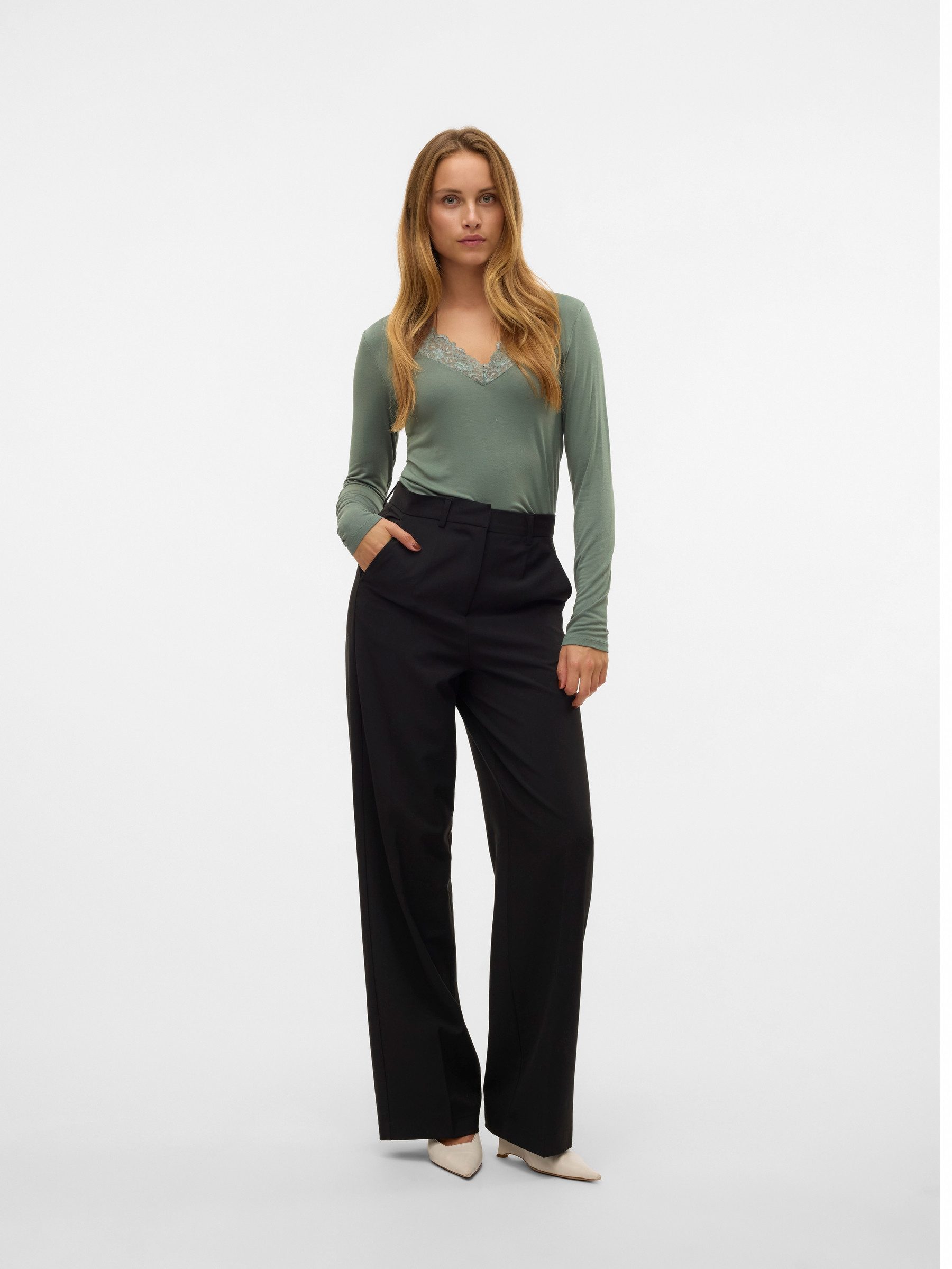 Vero Moda Blusenshirt Slim Fit V-Ausschnitt günstig online kaufen