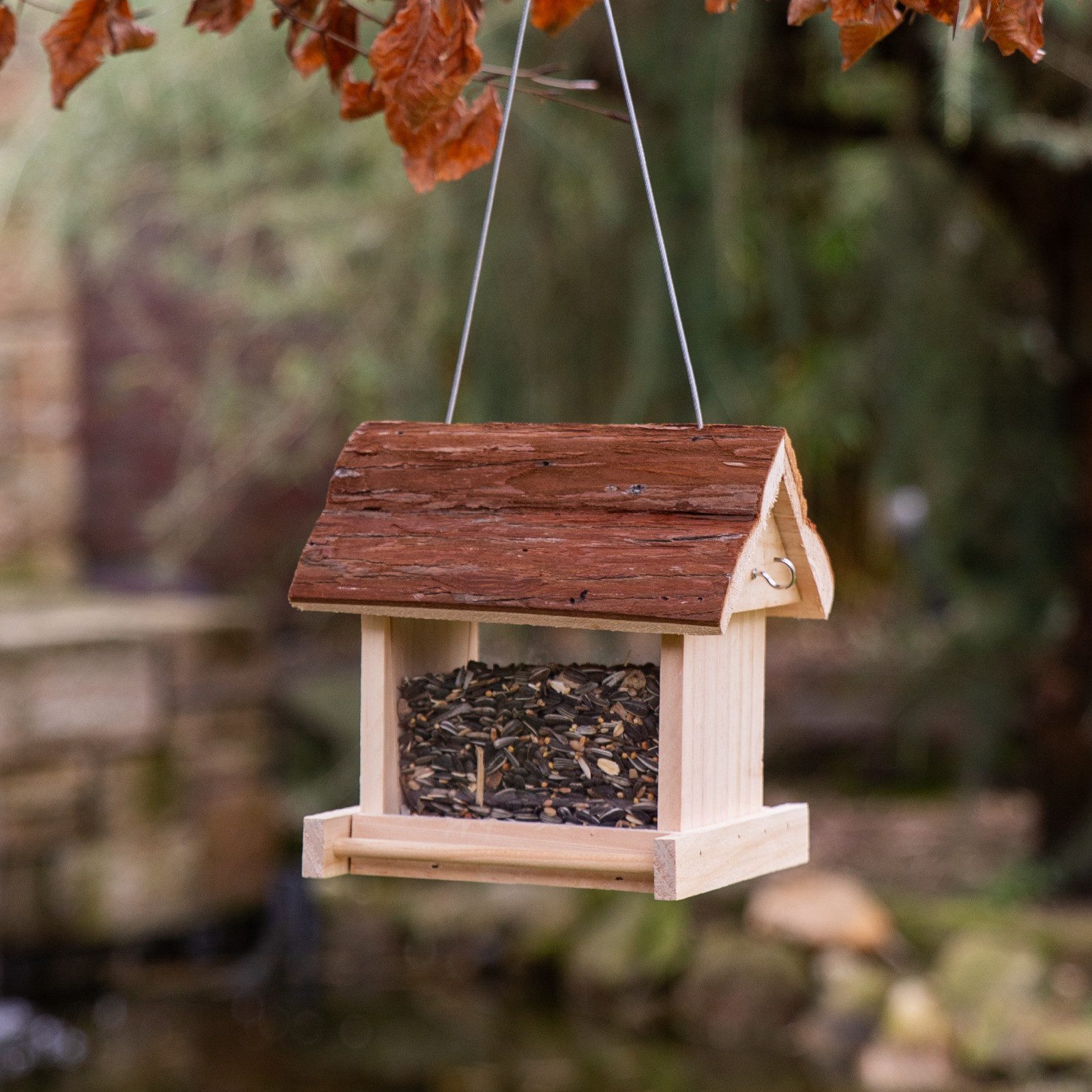 Cult at Home Tierhaus CULT at home Vogel Futterhaus Holz - Höhe 19 cm - Futterhaus für Vögel, zwei herausnehmbare Scheiben aus Kunststoff