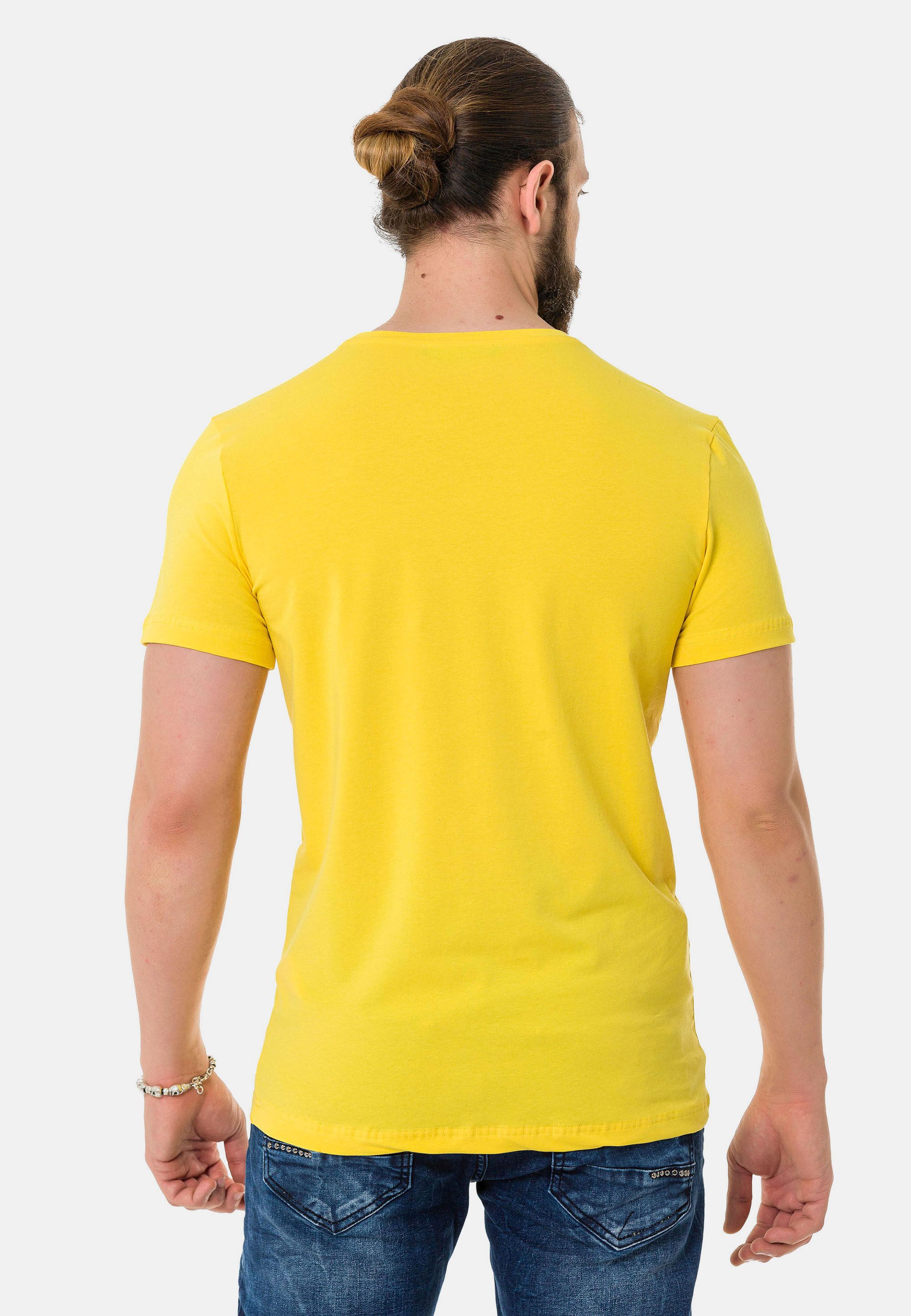 Cipo & Baxx T-Shirt T-Shirt extravaganter Marken-Schriftzug