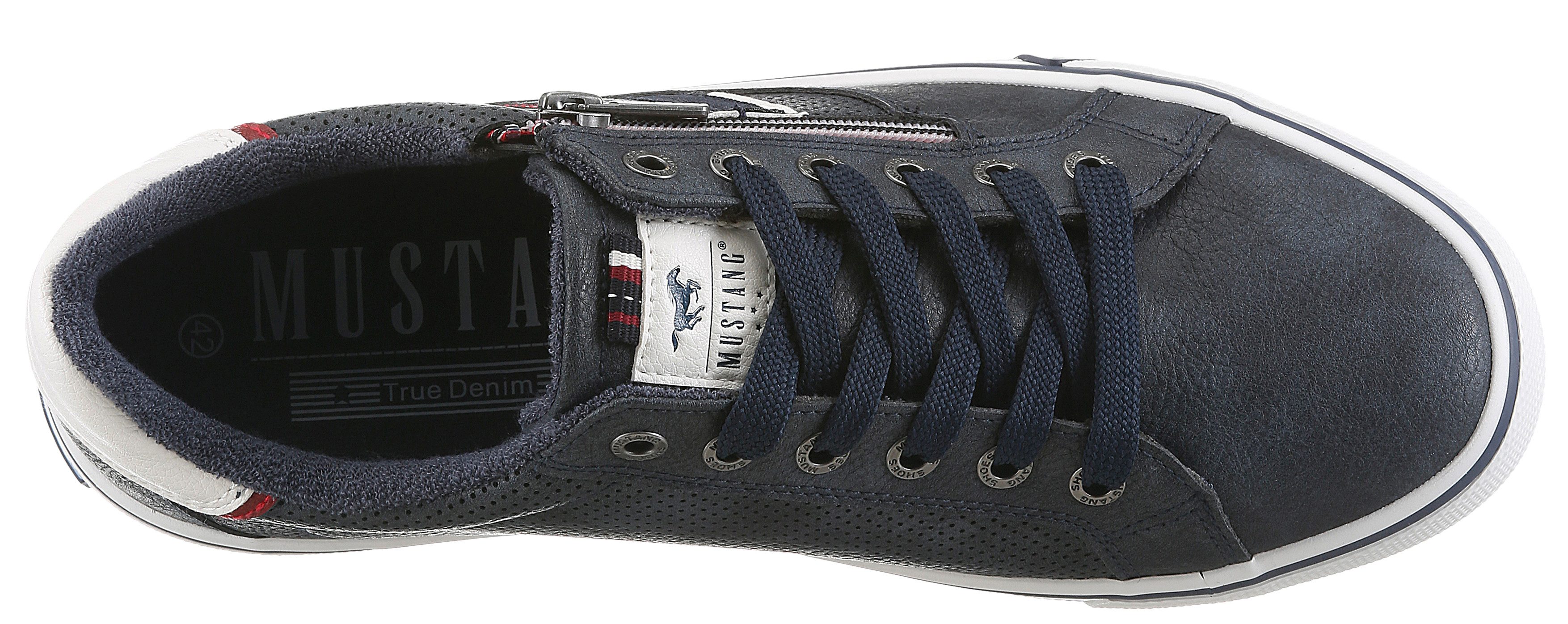 Mustang Shoes Giuliano Sneaker Freizeitschuh, Halbschuh, Schnürschuh mit modischem Lochmuster
