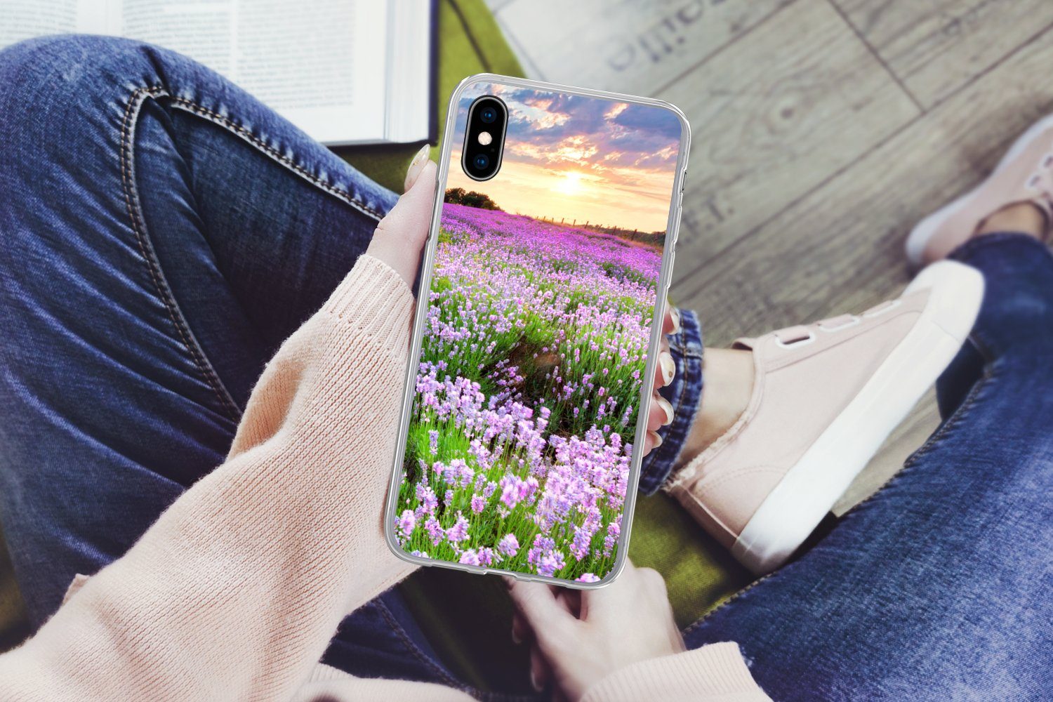MuchoWow Handyhülle für Apple iPhone XS Blumen - Lavendel - Lila - Himmel - Sonnenuntergan, Smartphone-Bumper, Print, Handy Schutzhülle Dünn