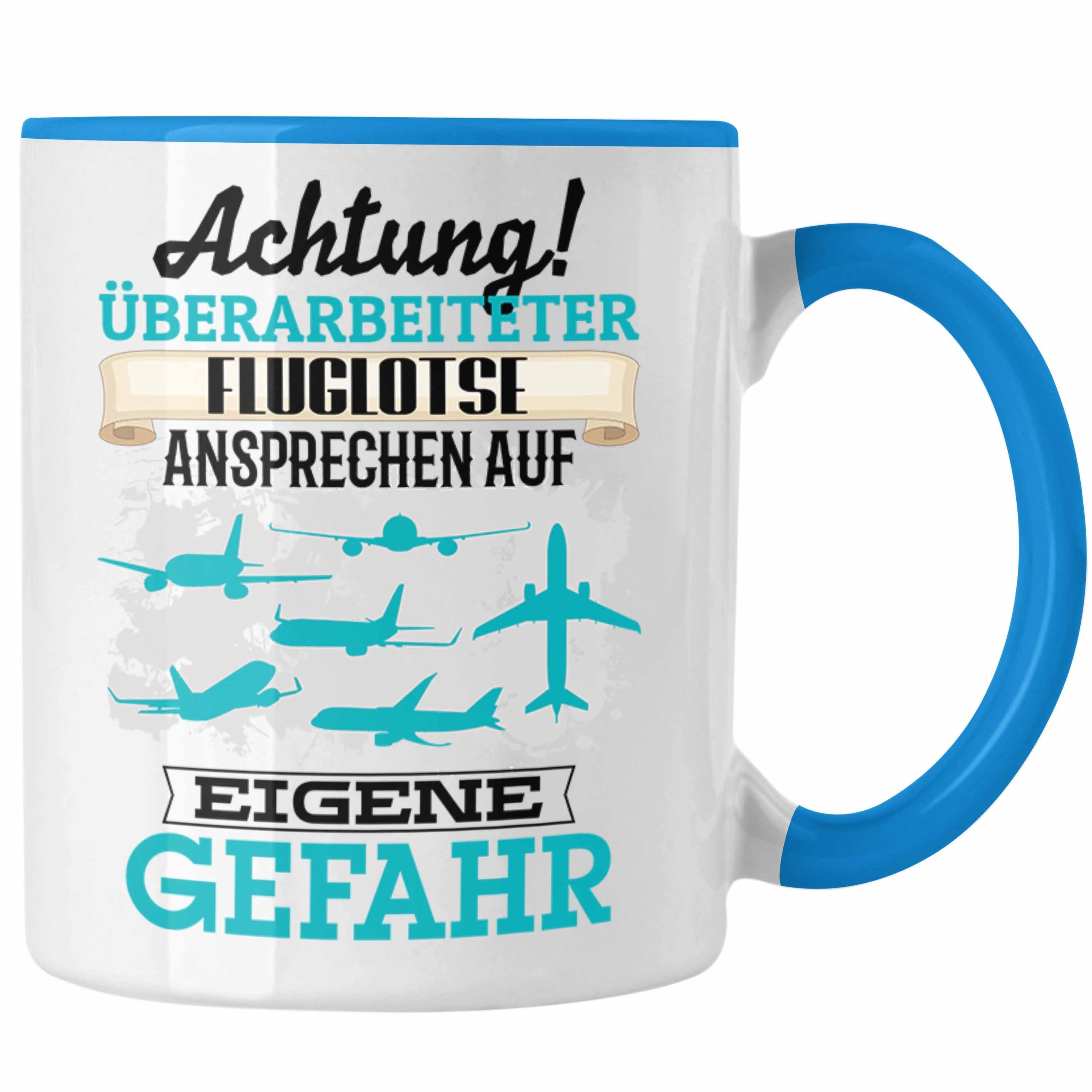 Trendation Tasse Fluglotse Tasse Geschenk Lustiger Spruch Geschenkidee Kaffeebecher für Blau