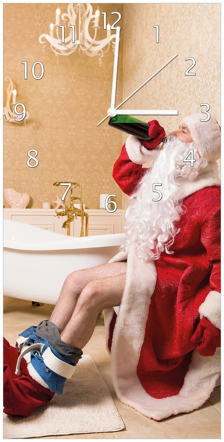 Wallario Wanduhr Betrunkener Weihnachtsmann mit Weinflasche auf dem Klo (Uhr aus Acryl)