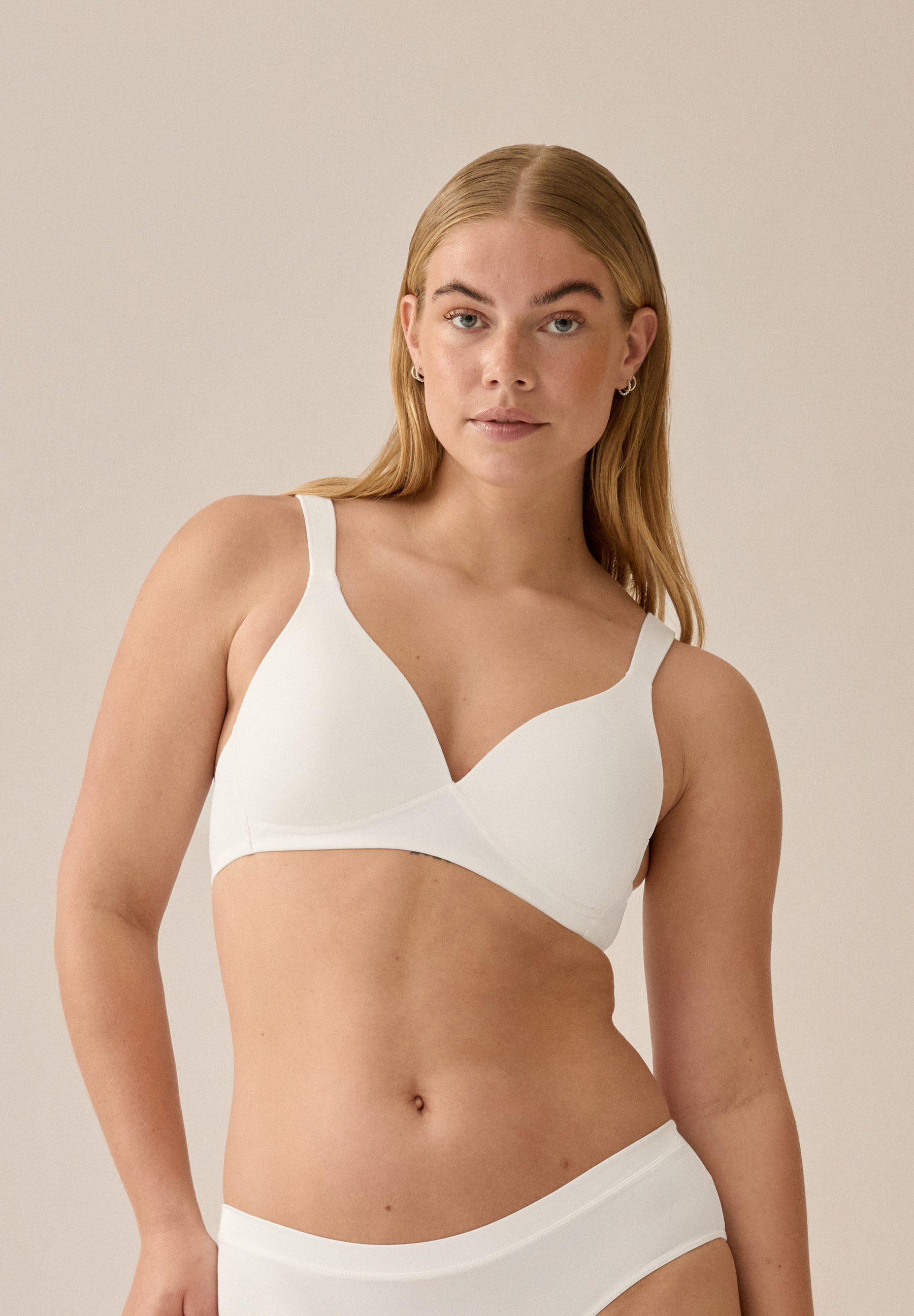 Naturana Bügelloser BH The Wednesday (1-tlg) mit Schale, Glanzband, breite Träger, weich, bequem, ohne Bügel