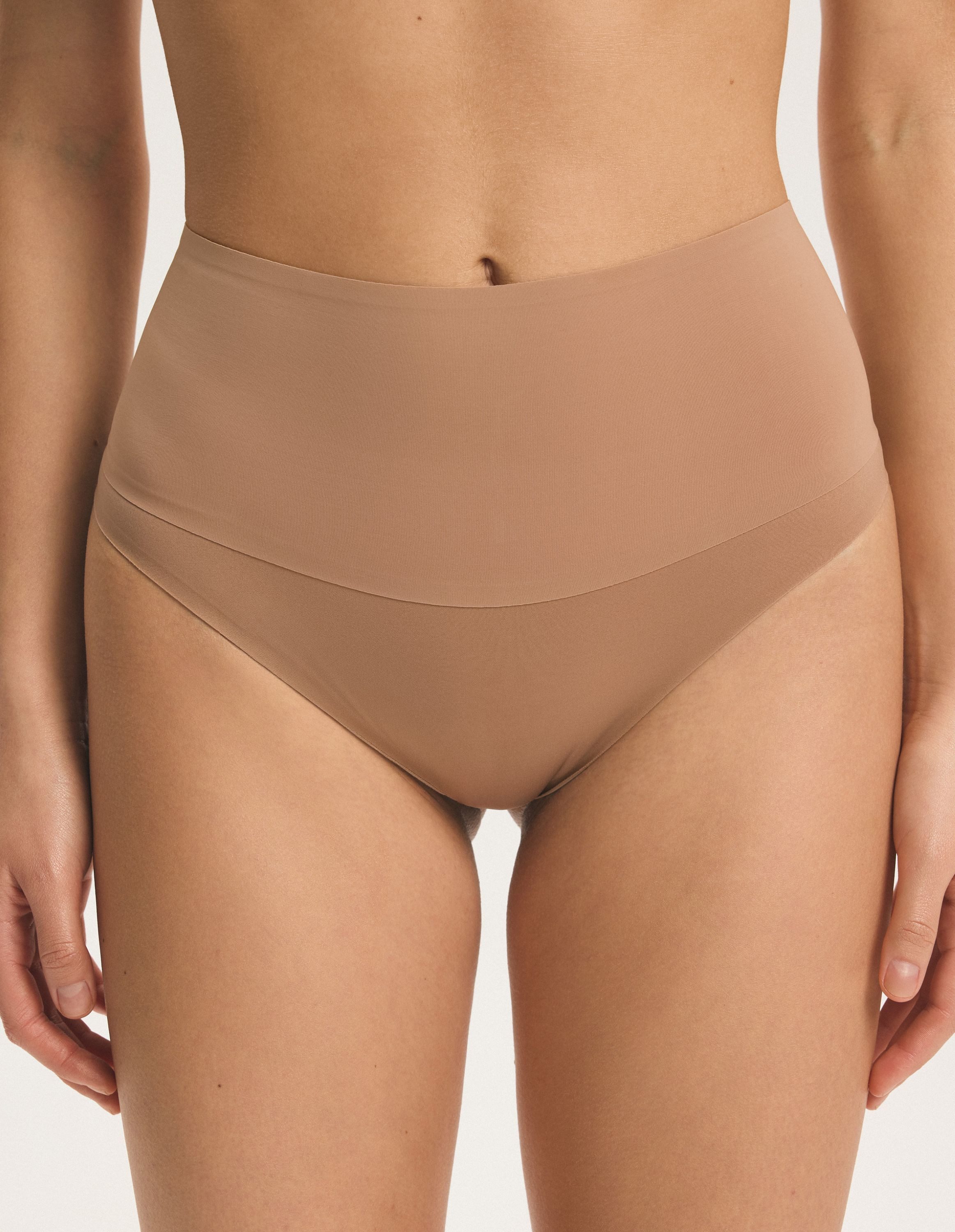 ESOTIQ Miederhose Miederhose Slim, starker Shaping Effekt, nahtlos, glatte Microfaser