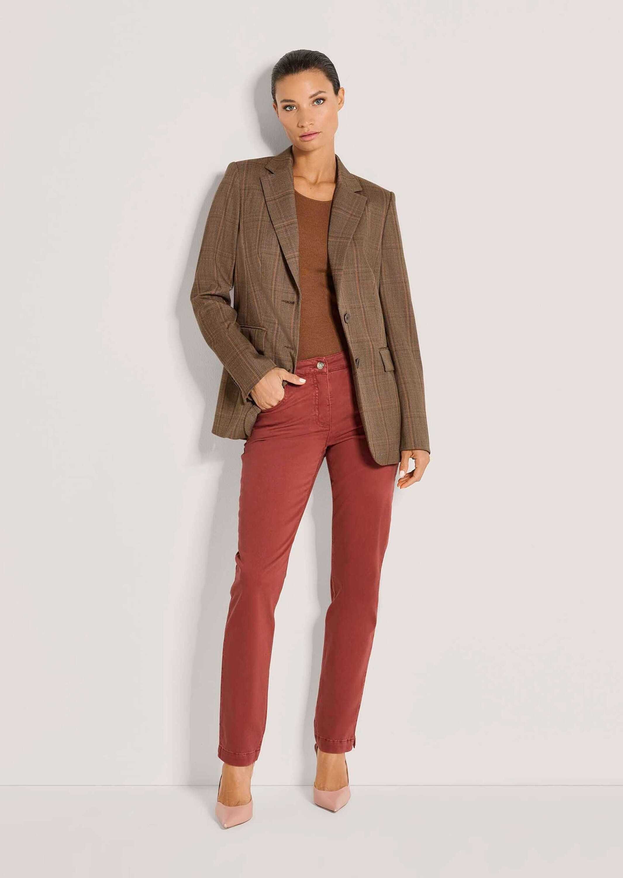 MADELEINE Kurzblazer Karierter Blazer im Brit-Chic-Stil Reverskragen, Knopfmanschetten & Pattentaschen im Glencheck