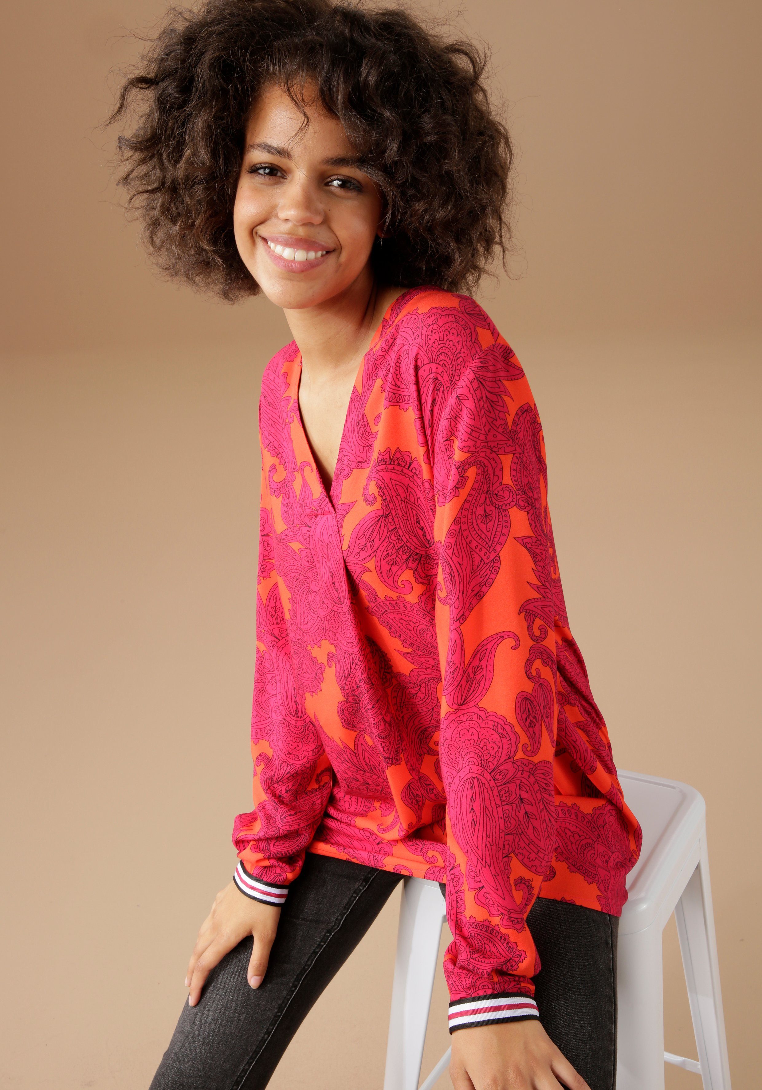 Aniston CASUAL Schlupfbluse mit farbenfrohem, großflächigem Ornament-Druck günstig online kaufen