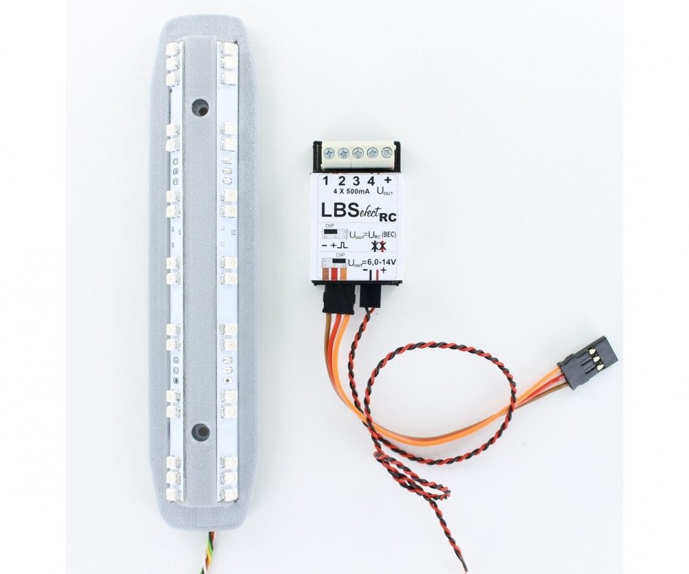 Carson 1:14 7,2/12V Warnbalken m. Elektr. FH16 RC-Ladegerät